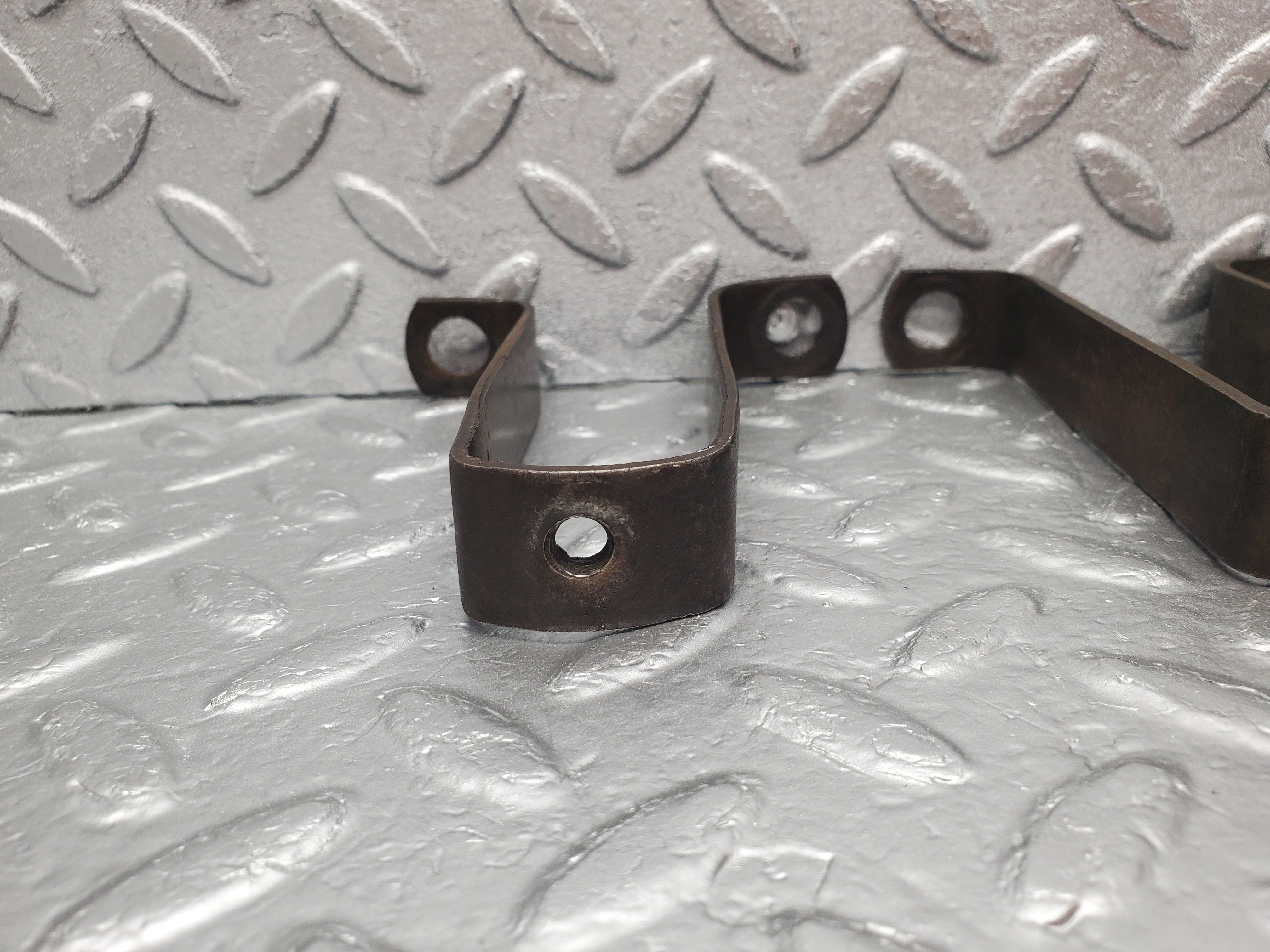 1730 Mercedes-Benz W105 219 Ponton Valve Cover Support