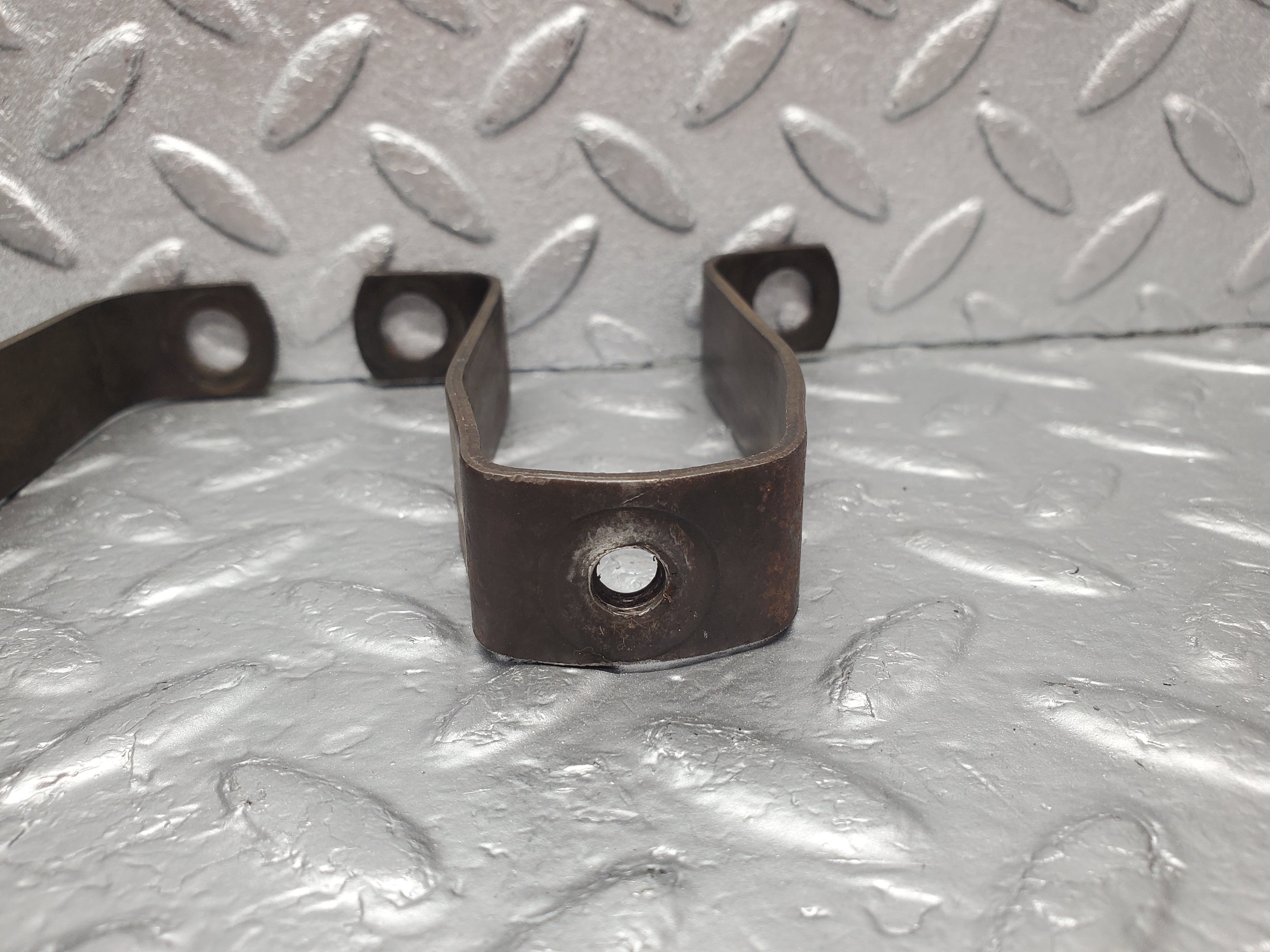 1730 Mercedes-Benz W105 219 Ponton Valve Cover Support