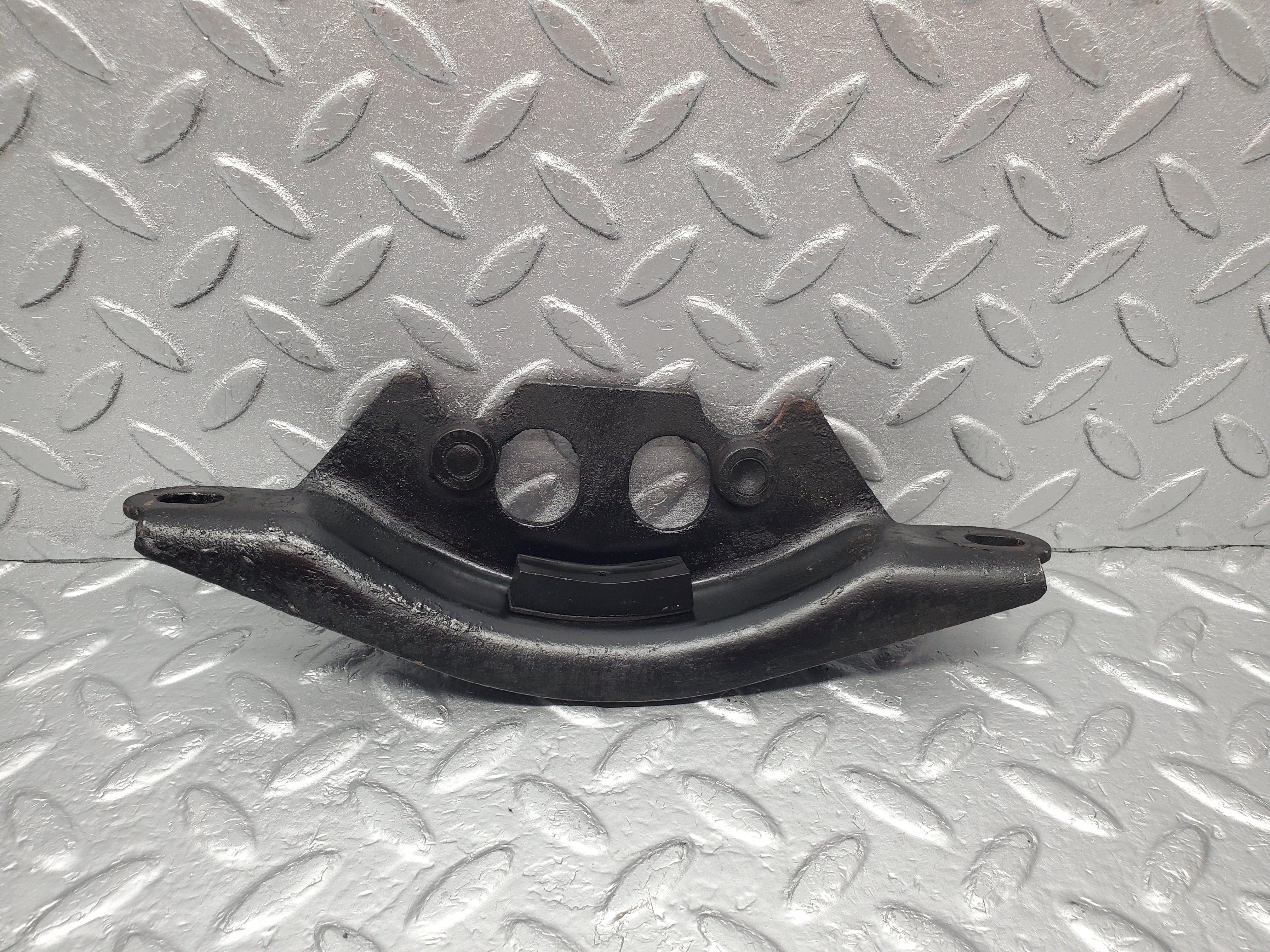 1735 Mercedes-Benz W105 219 Ponton Gearbox Mount Bracket