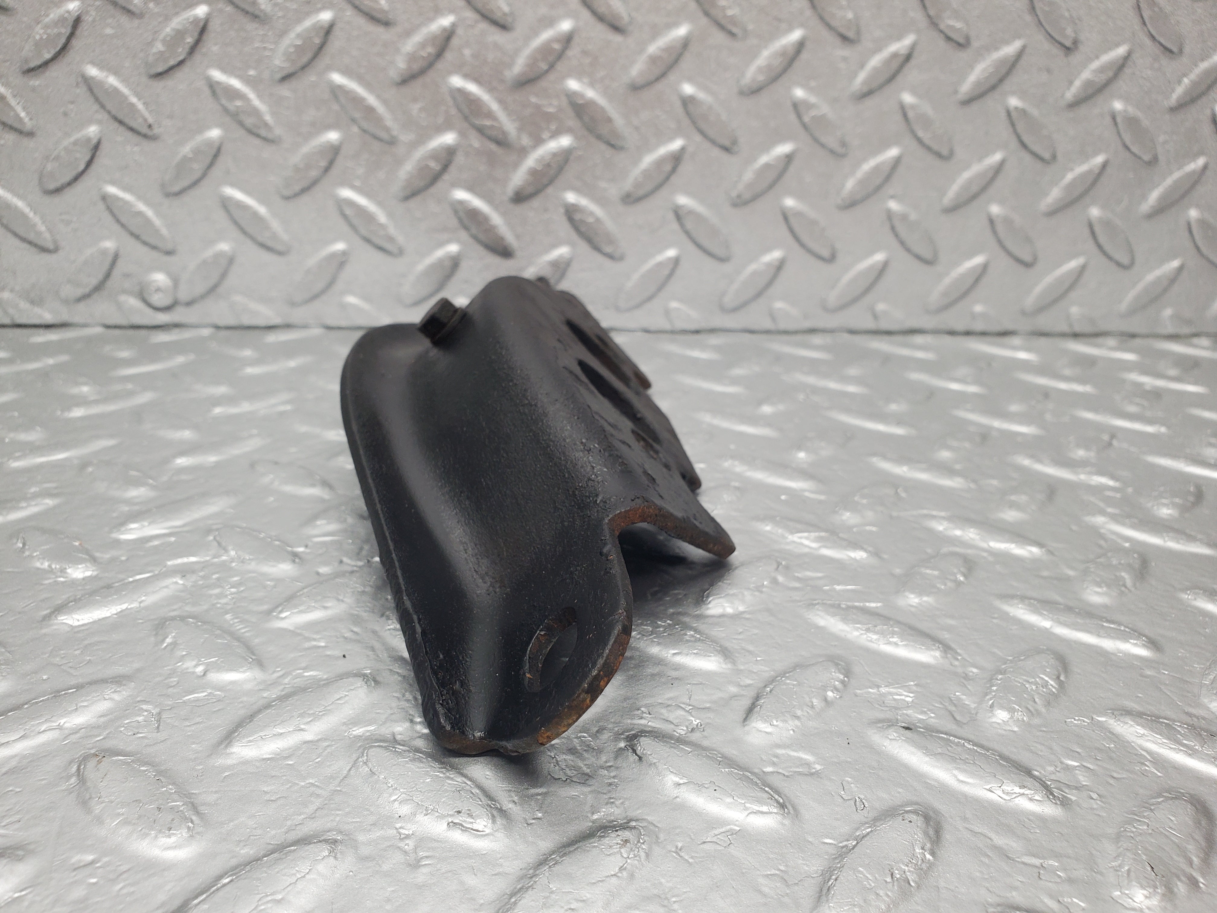 1735 Mercedes-Benz W105 219 Ponton Gearbox Mount Bracket