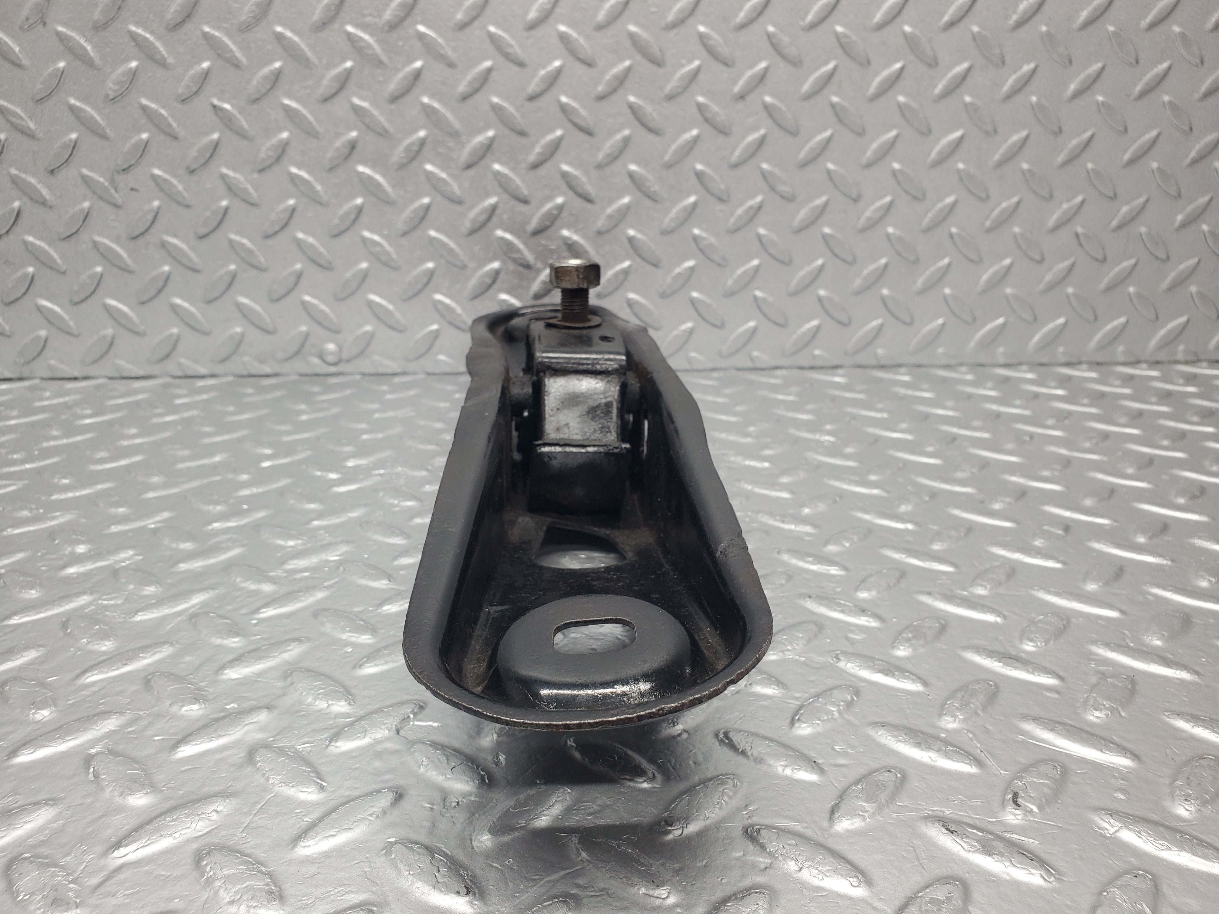 1751 Mercedes-Benz W123 230E Gearbox Mount Bracket