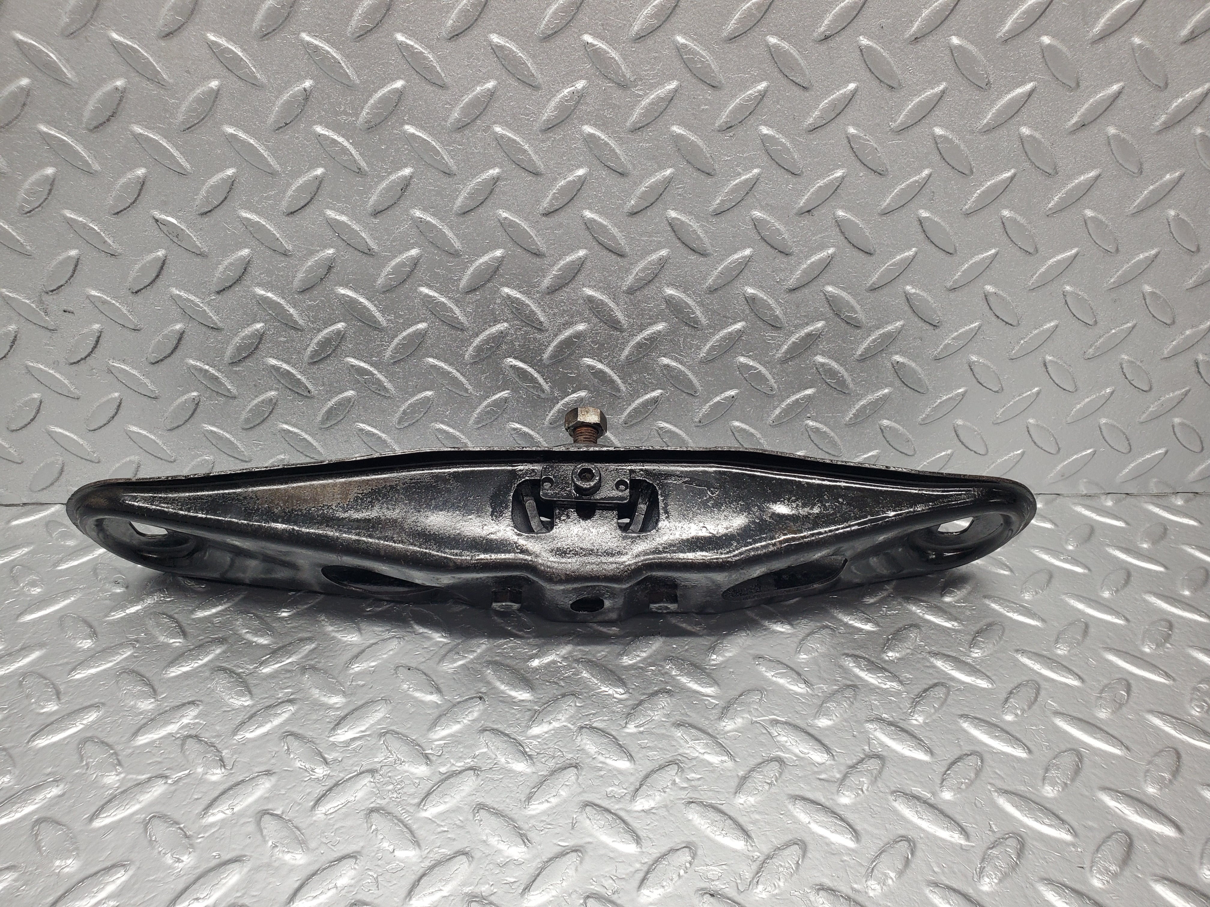 1751 Mercedes-Benz W123 230E Gearbox Mount Bracket