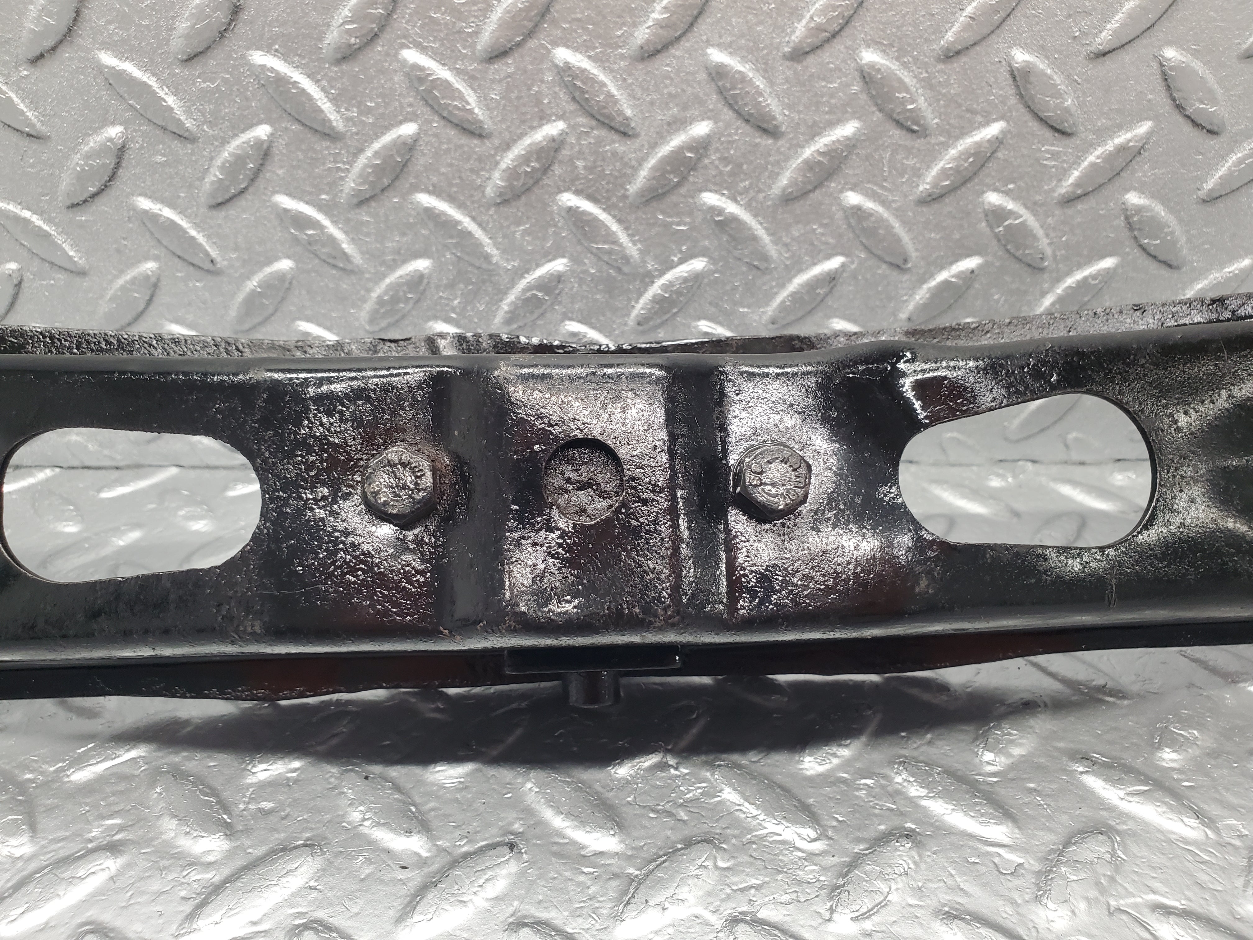 1751 Mercedes-Benz W123 230E Gearbox Mount Bracket