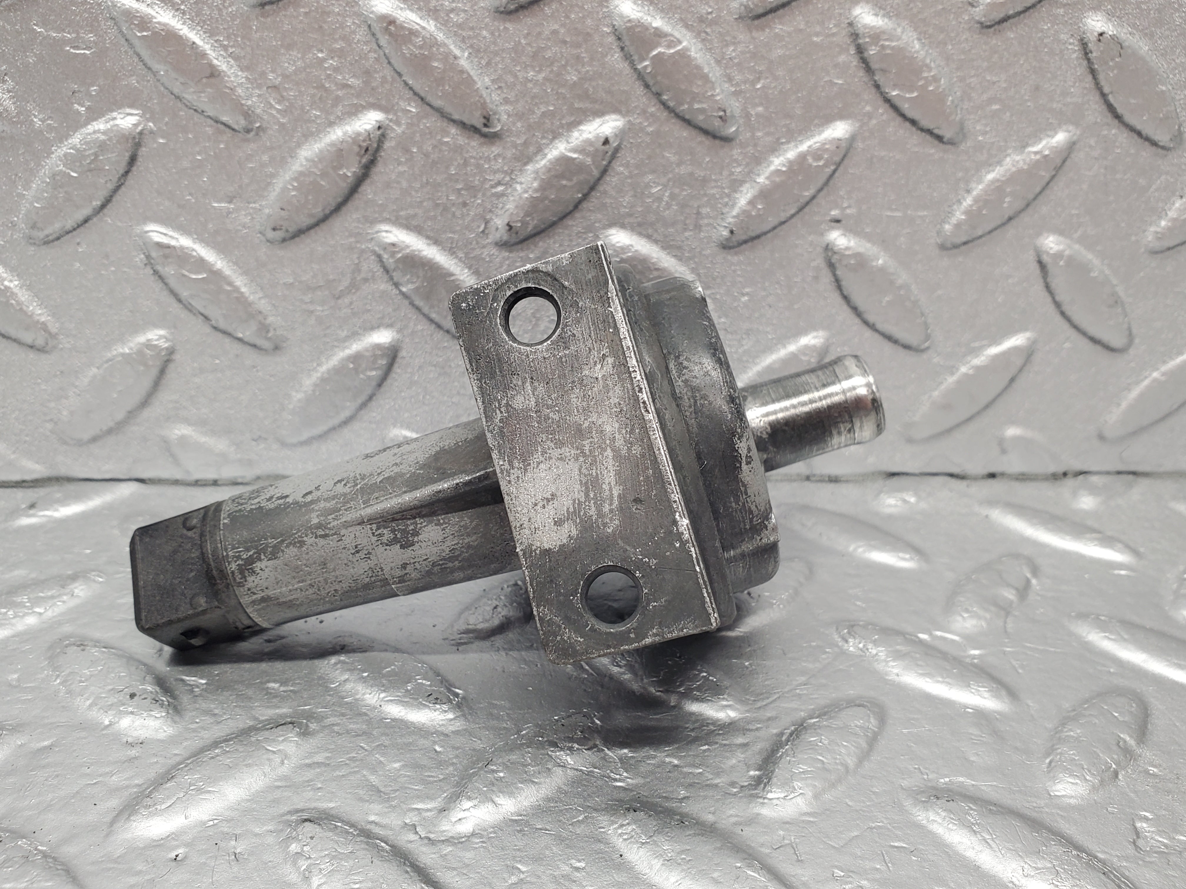 1755 Mercedes-Benz W123 230E Auxiliary Air Valve Bosch 0280140127