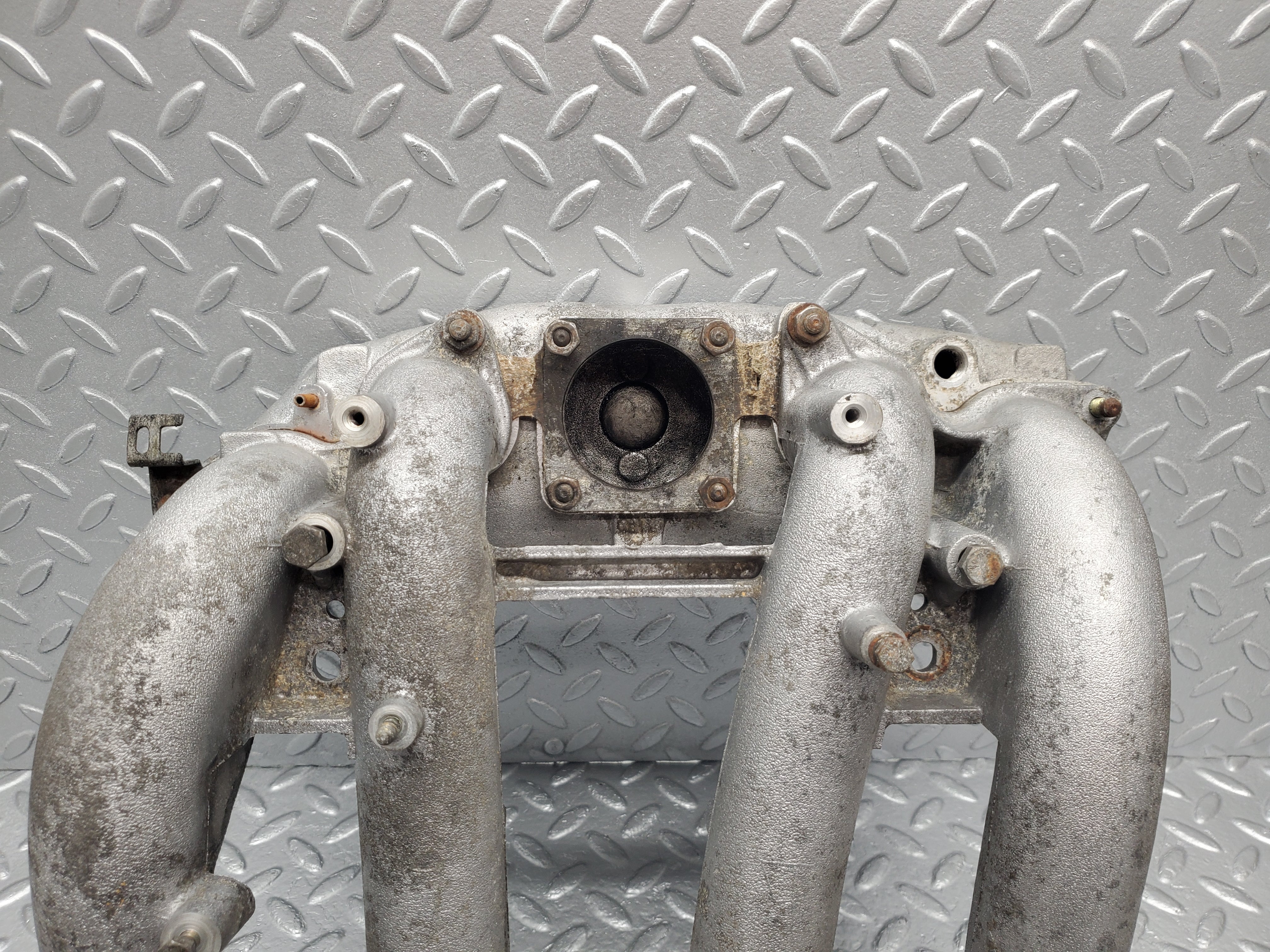 1760 Mercedes-Benz W123 230E Intake Manifold 1021411190