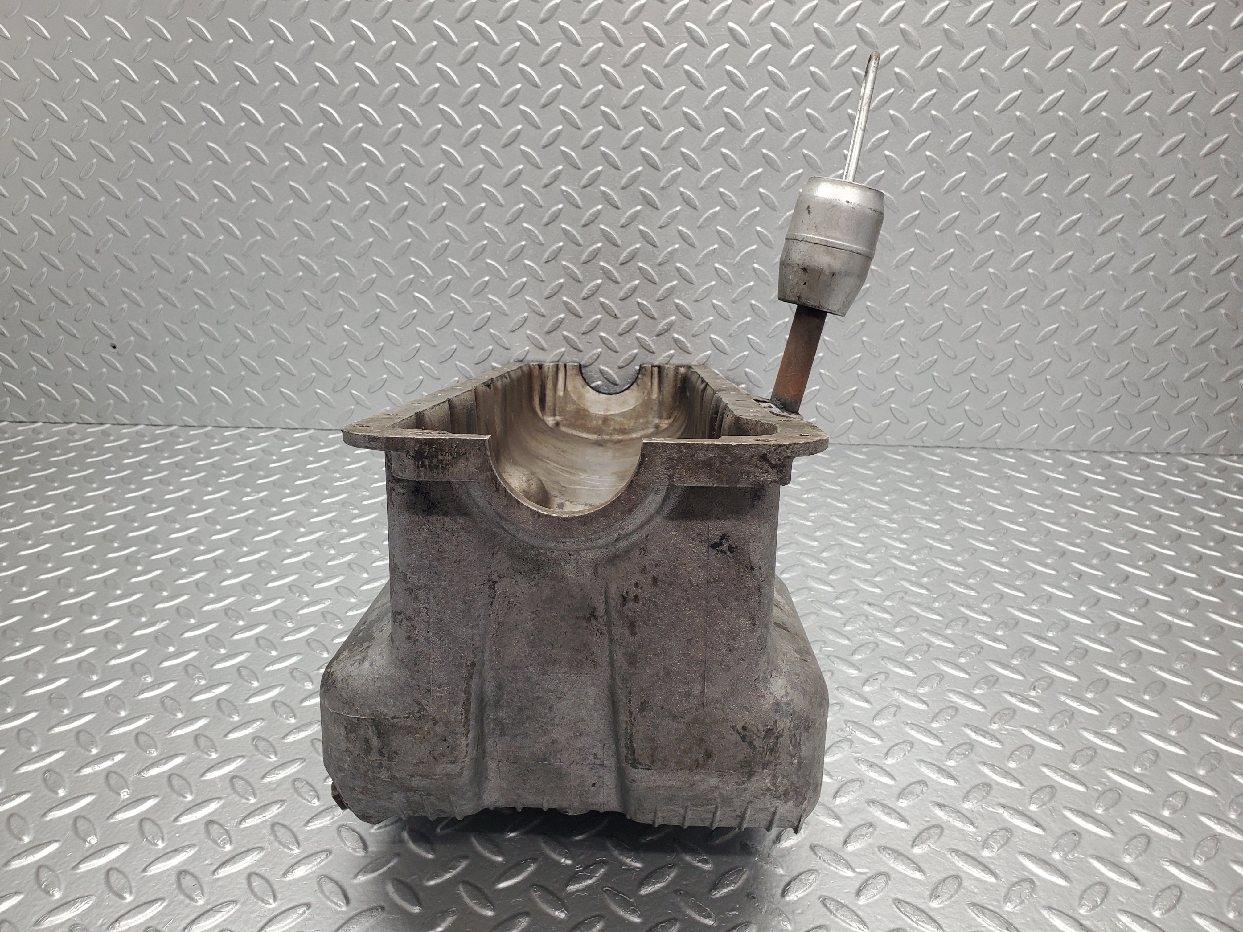 1750 Mercedes-Benz W105 219 Ponton Oil Pan Oil Sump 1270100513