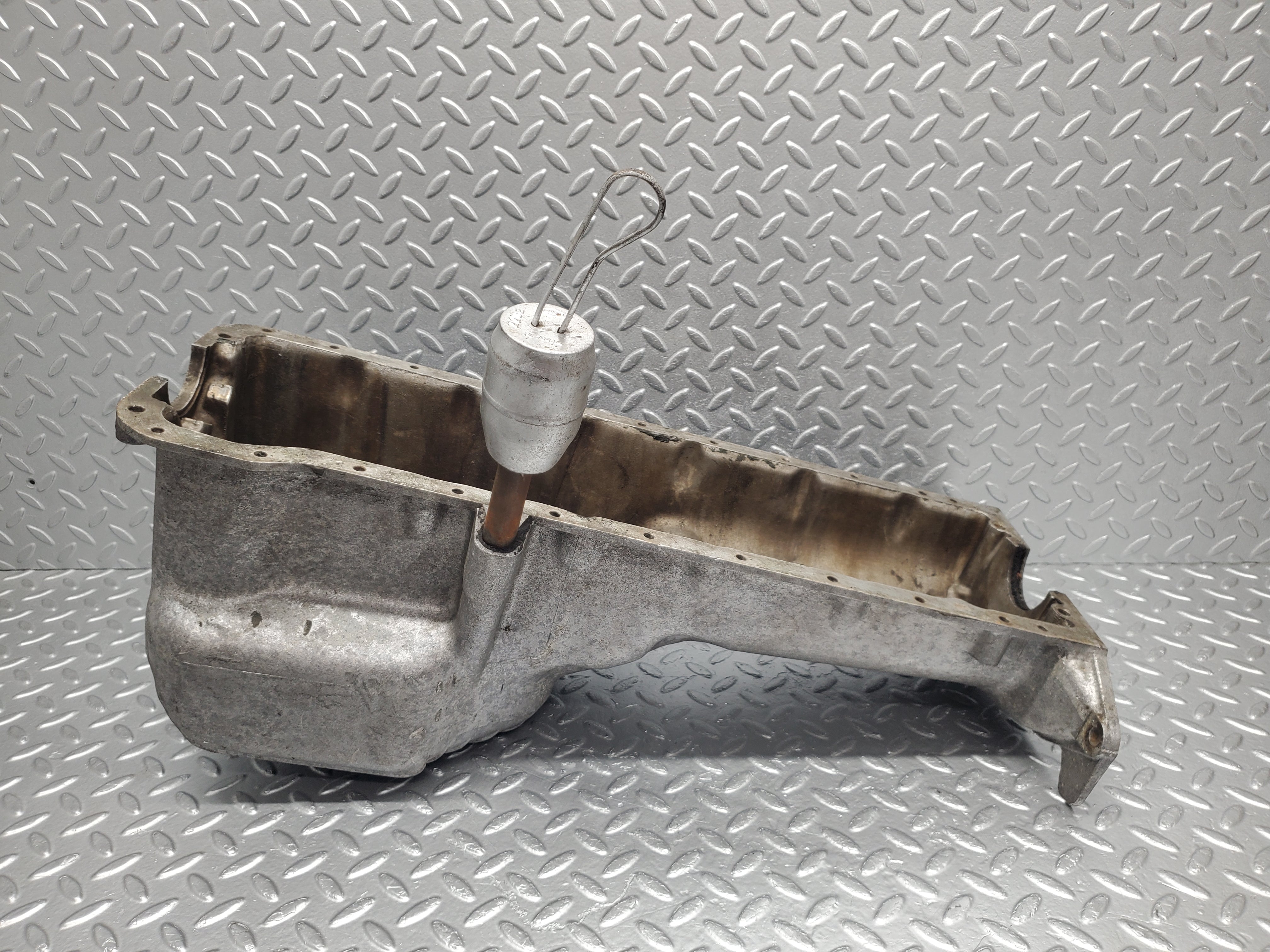 1750 Mercedes-Benz W105 219 Ponton Oil Pan Oil Sump 1270100513