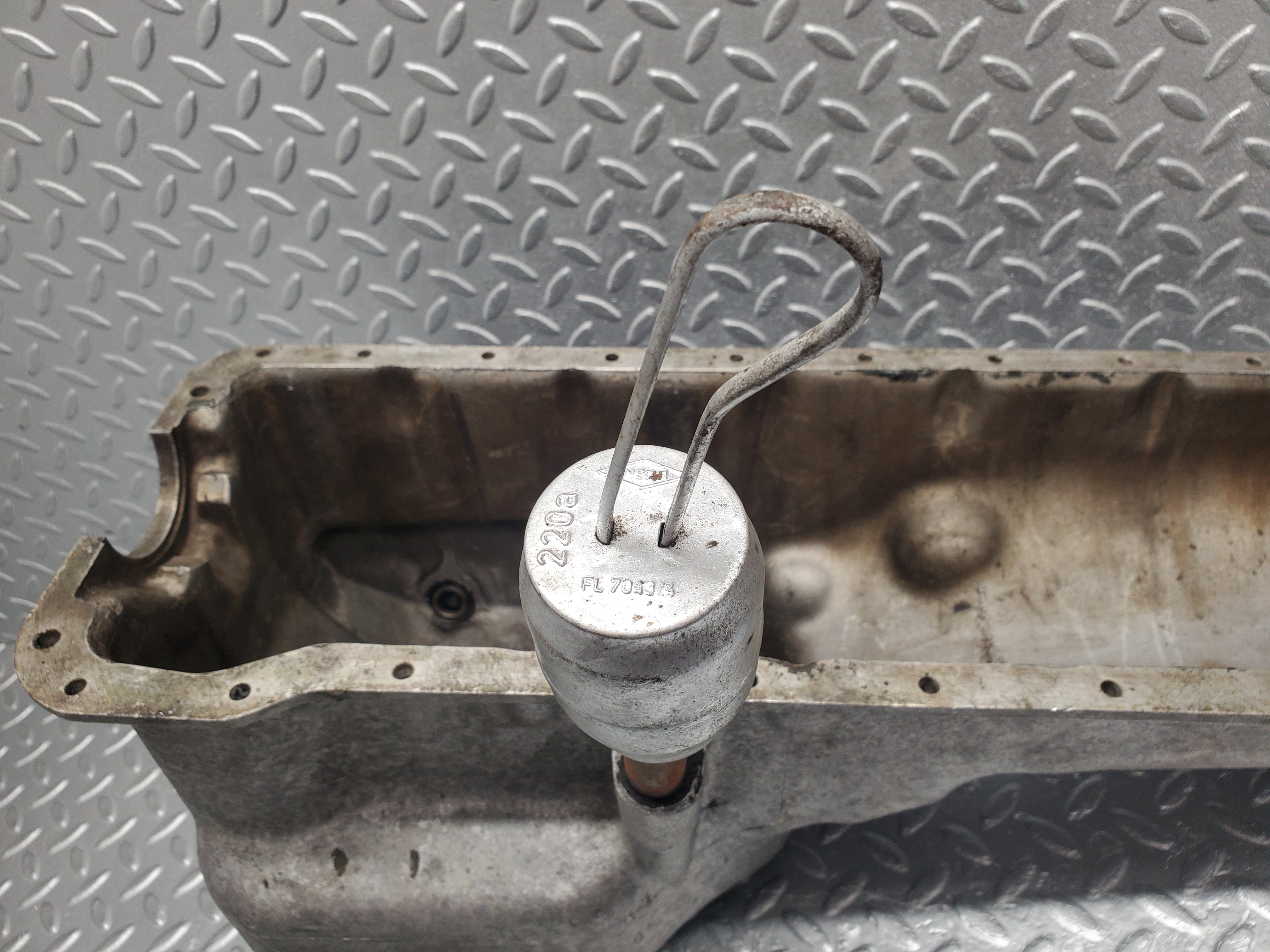 1750 Mercedes-Benz W105 219 Ponton Oil Pan Oil Sump 1270100513