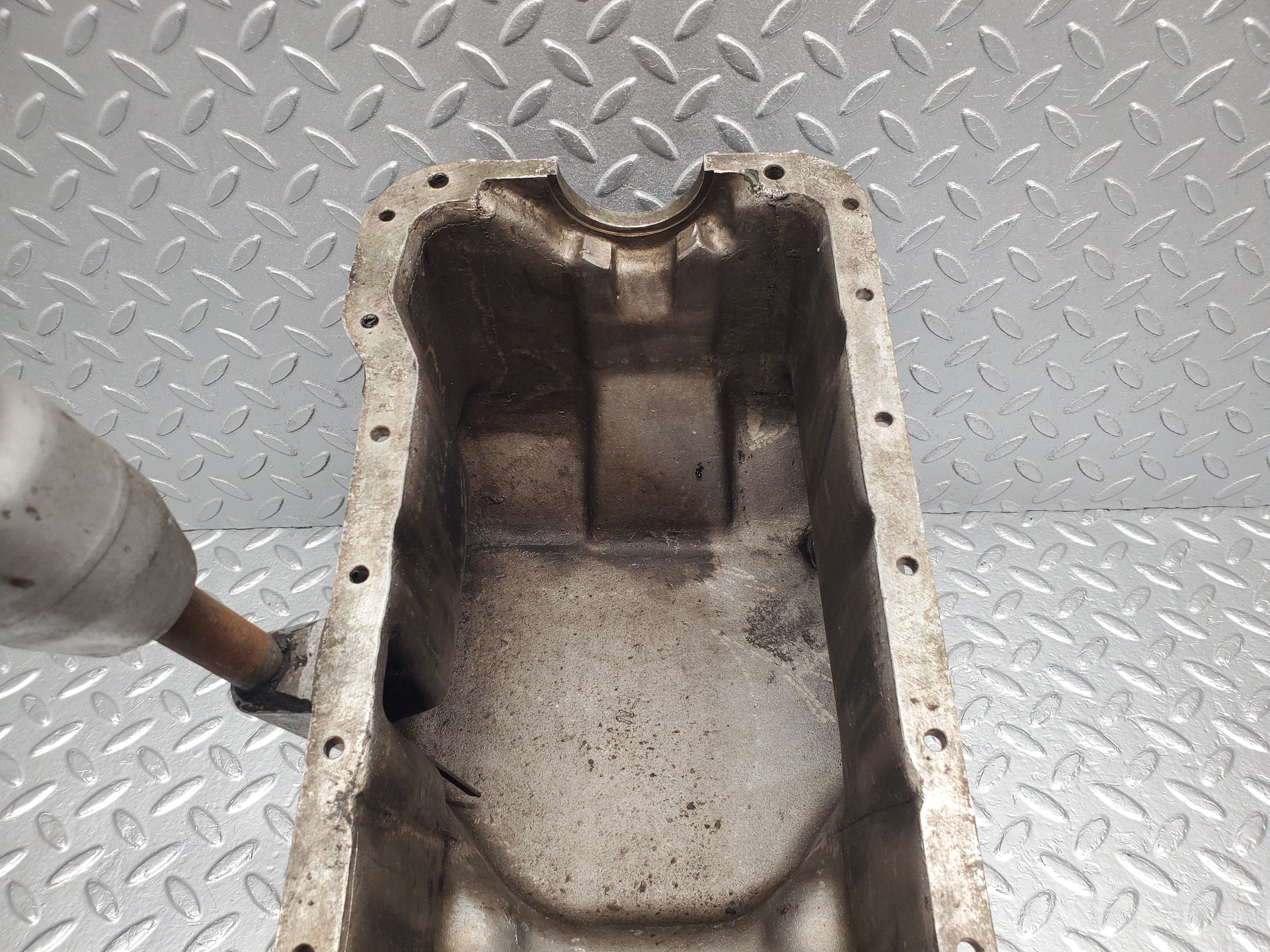 1750 Mercedes-Benz W105 219 Ponton Oil Pan Oil Sump 1270100513