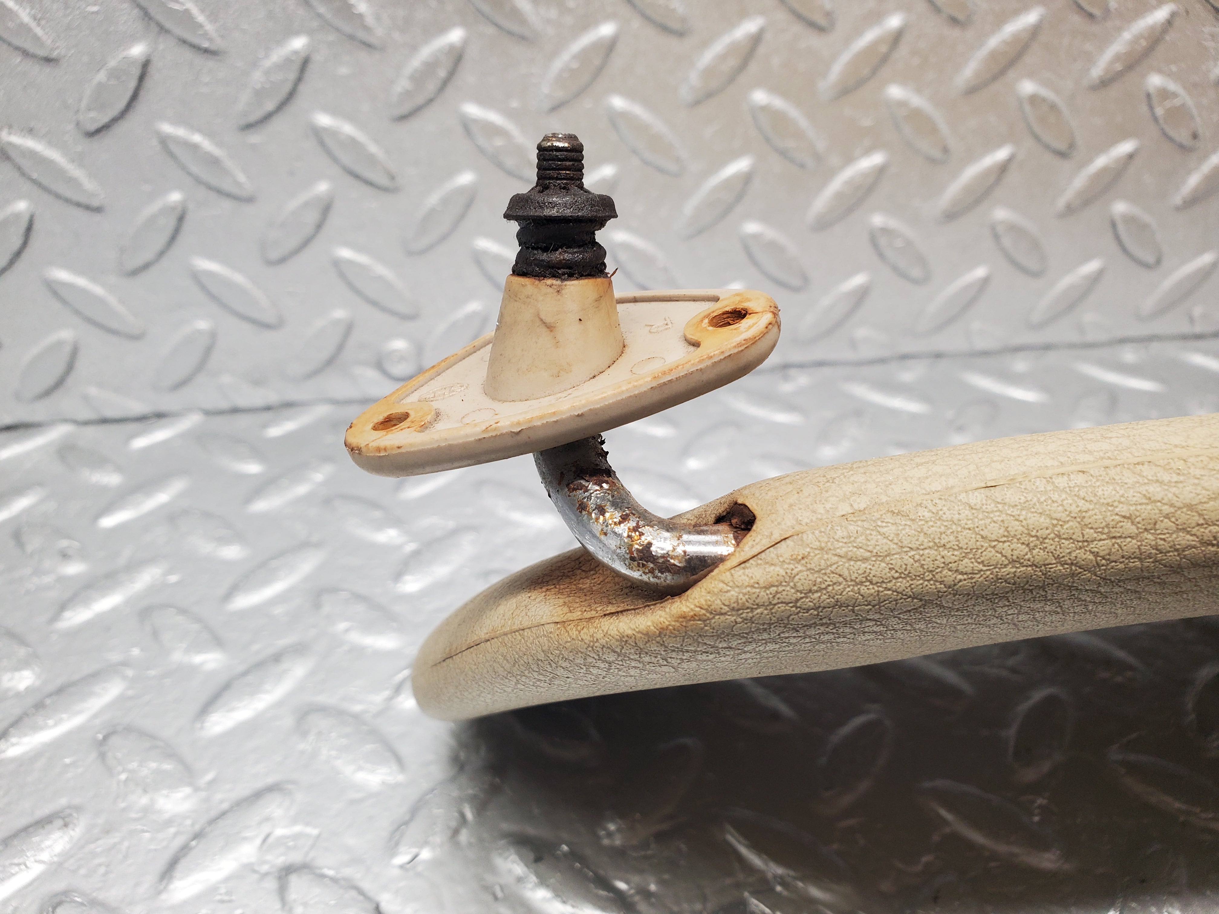 1779 Mercedes-Benz W116 350SE Sun Visor Right Side