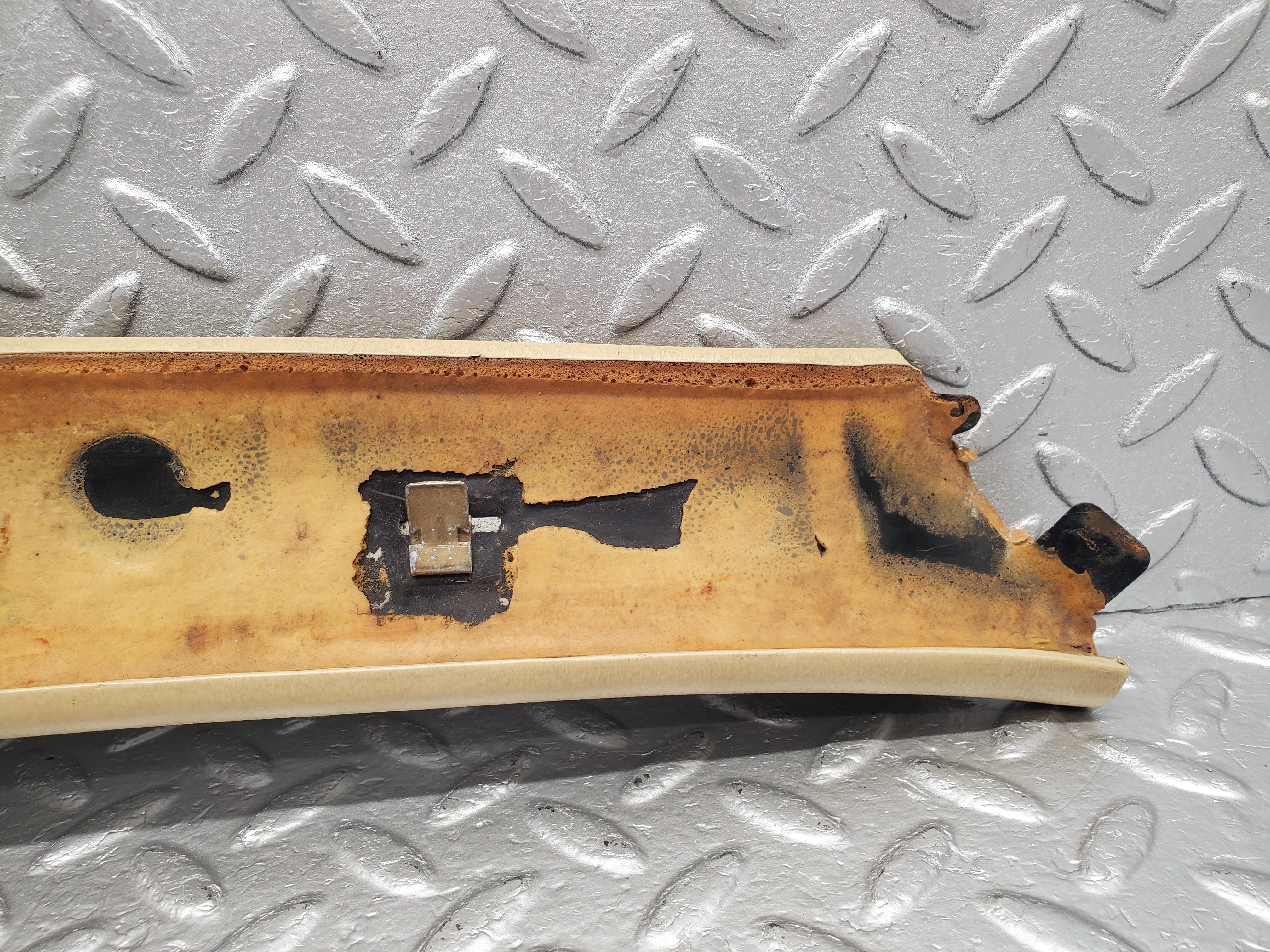 1783 Mercedes-Benz W116 350SE A Pillar Cover Left Side 1166700151