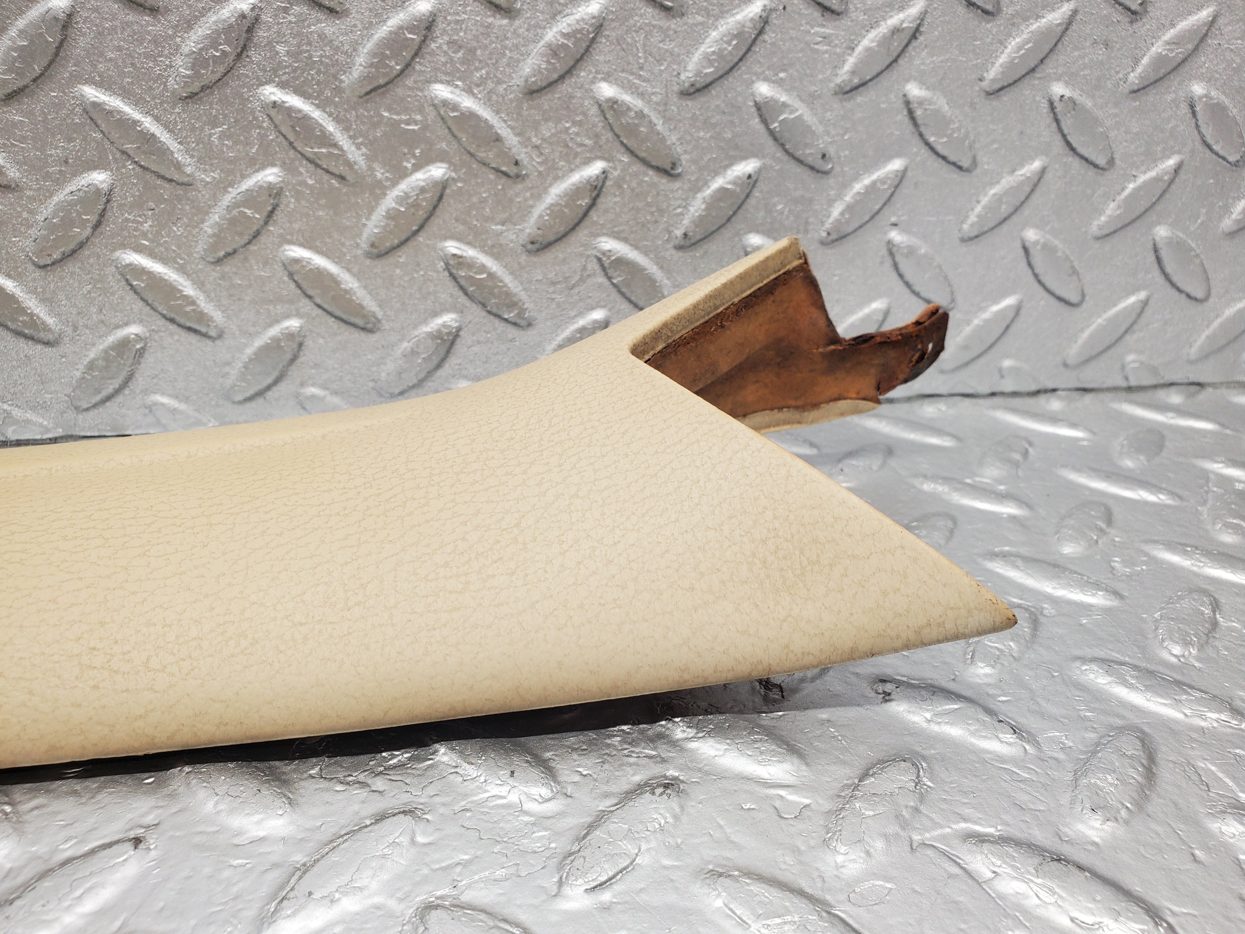 1784 Mercedes-Benz W116 350SE A Pillar Cover Right Side 1166700251