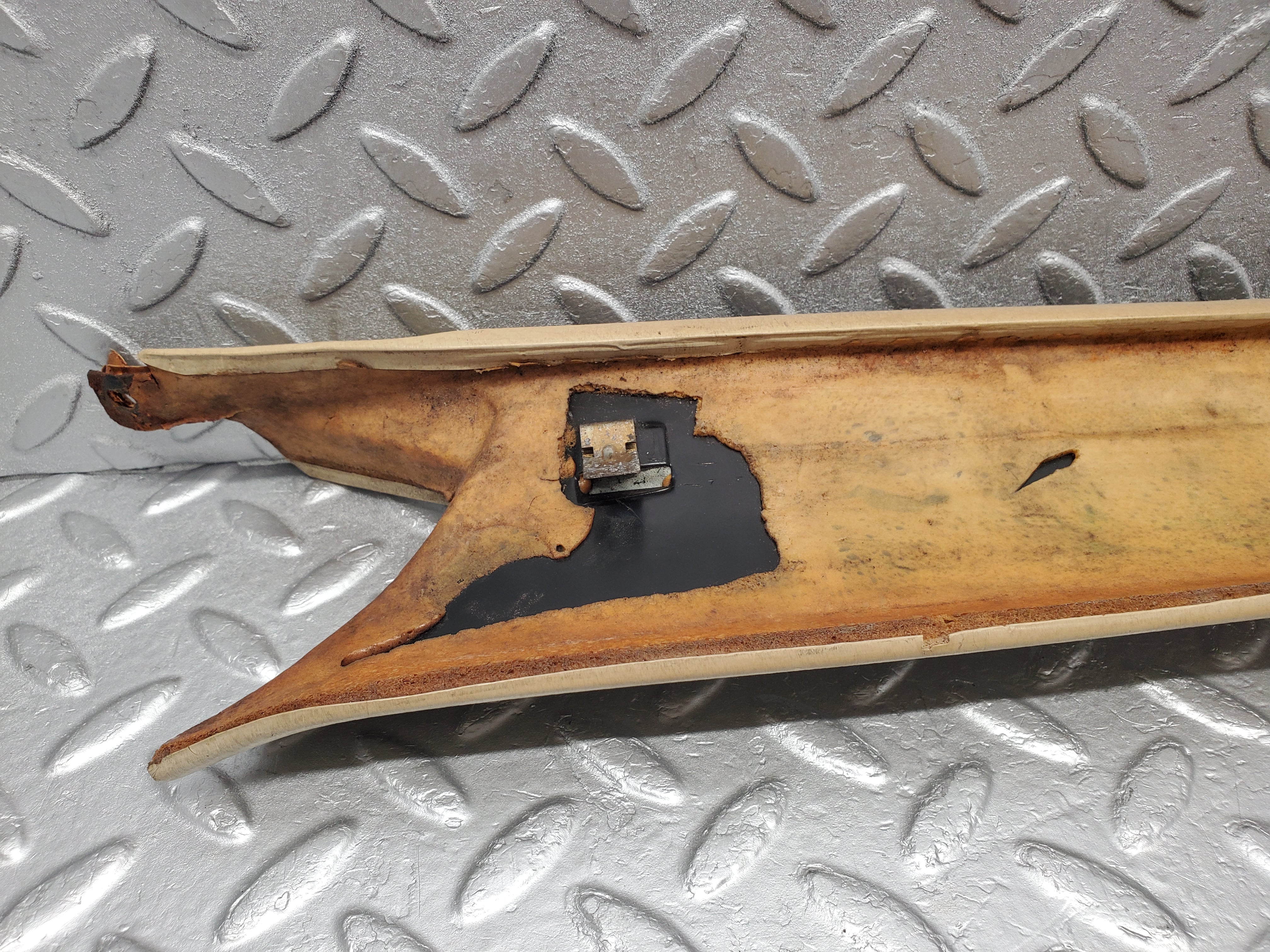 1784 Mercedes-Benz W116 350SE A Pillar Cover Right Side 1166700251