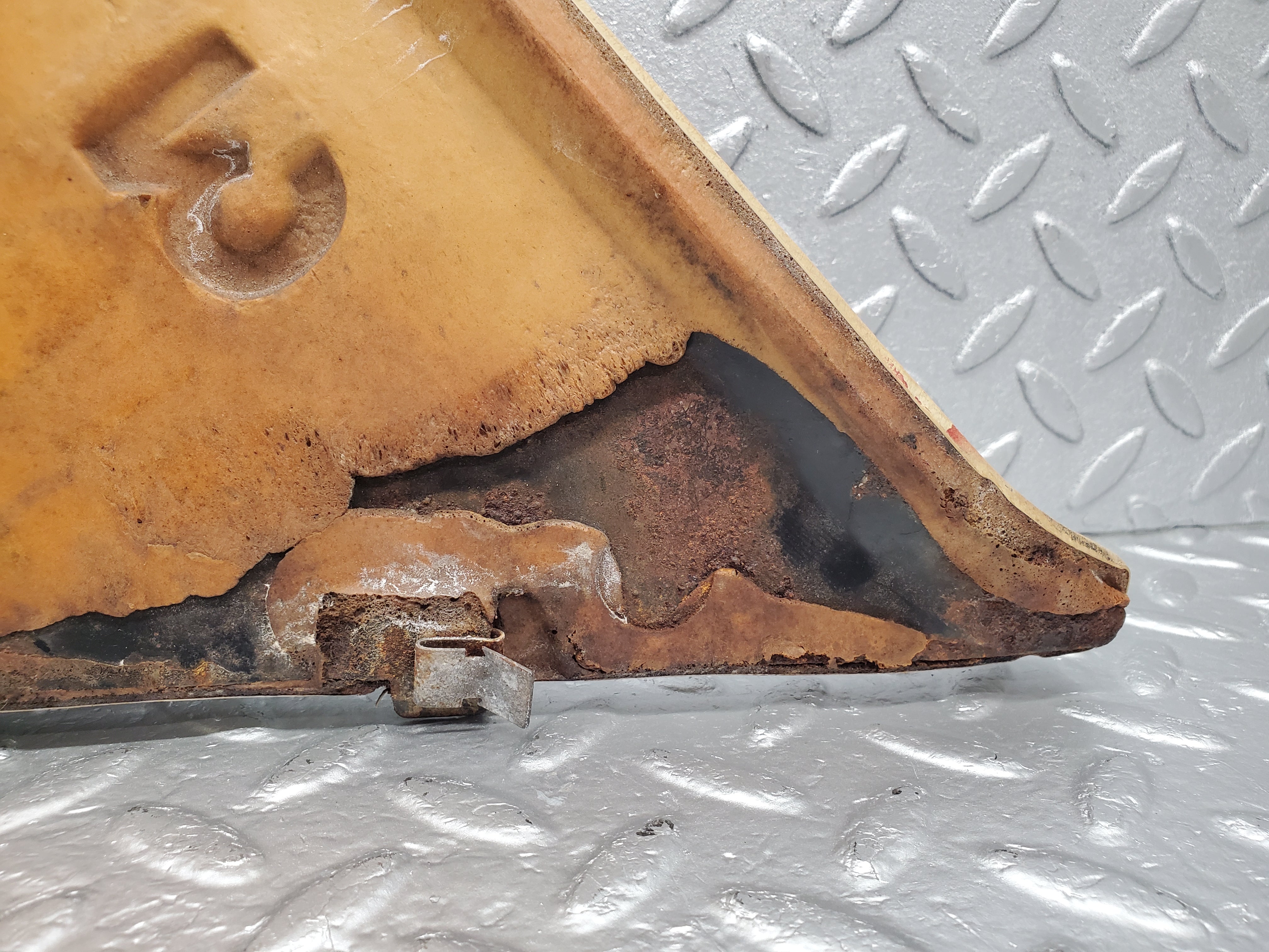 1785 Mercedes-Benz W116 350SE C Pillar Panel Trim Left