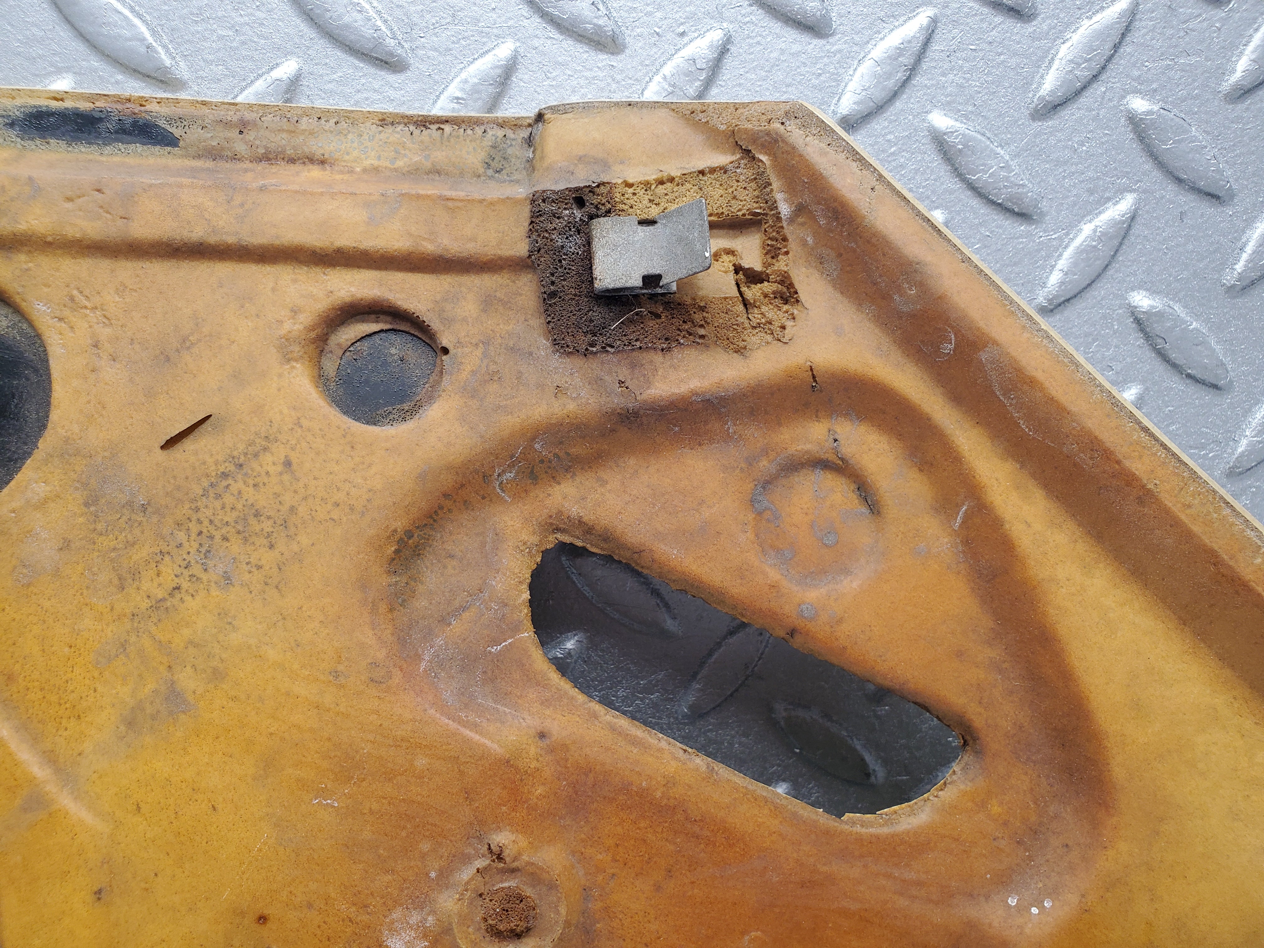 1785 Mercedes-Benz W116 350SE C Pillar Panel Trim Left