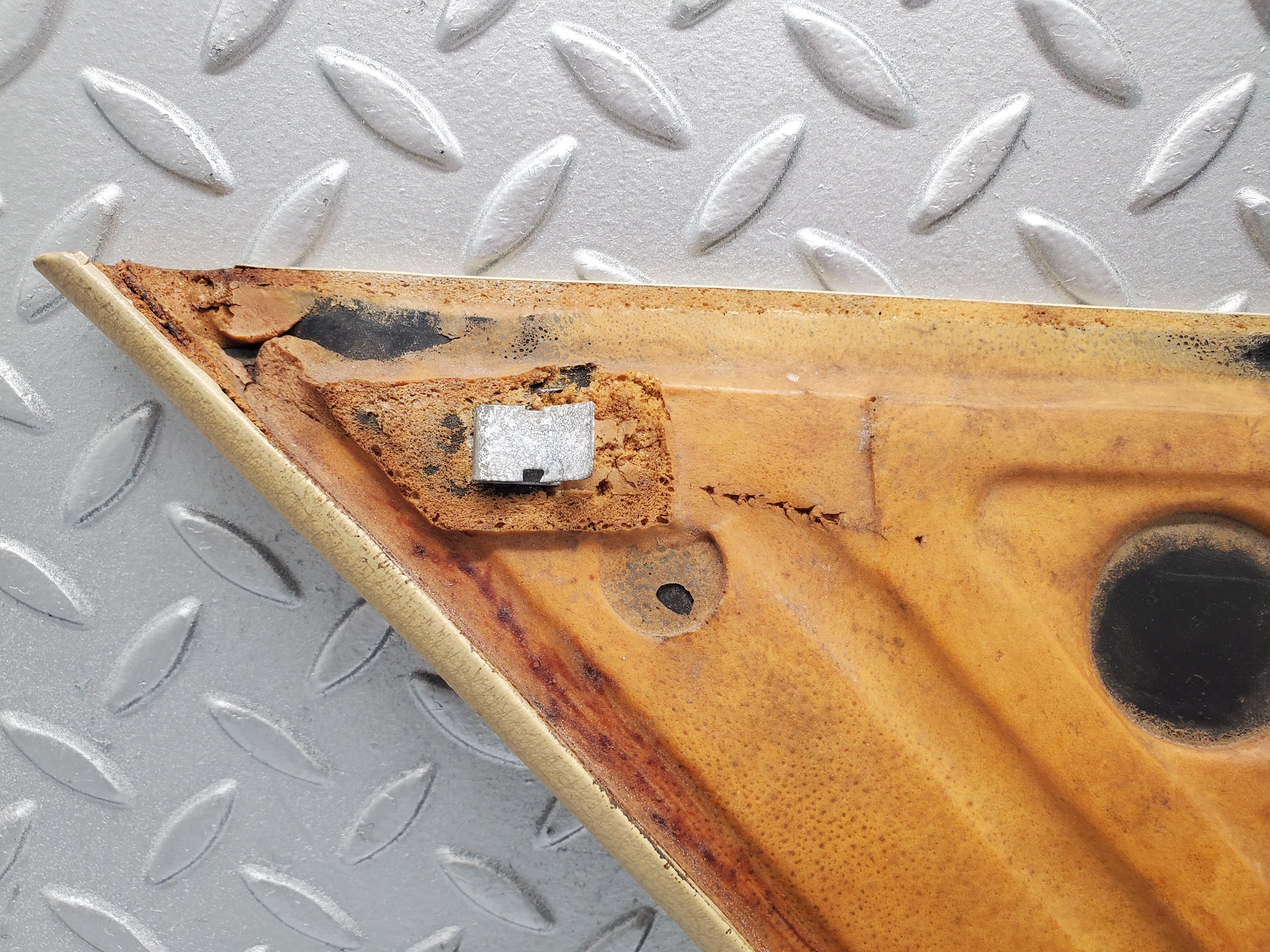 1785 Mercedes-Benz W116 350SE C Pillar Panel Trim Left