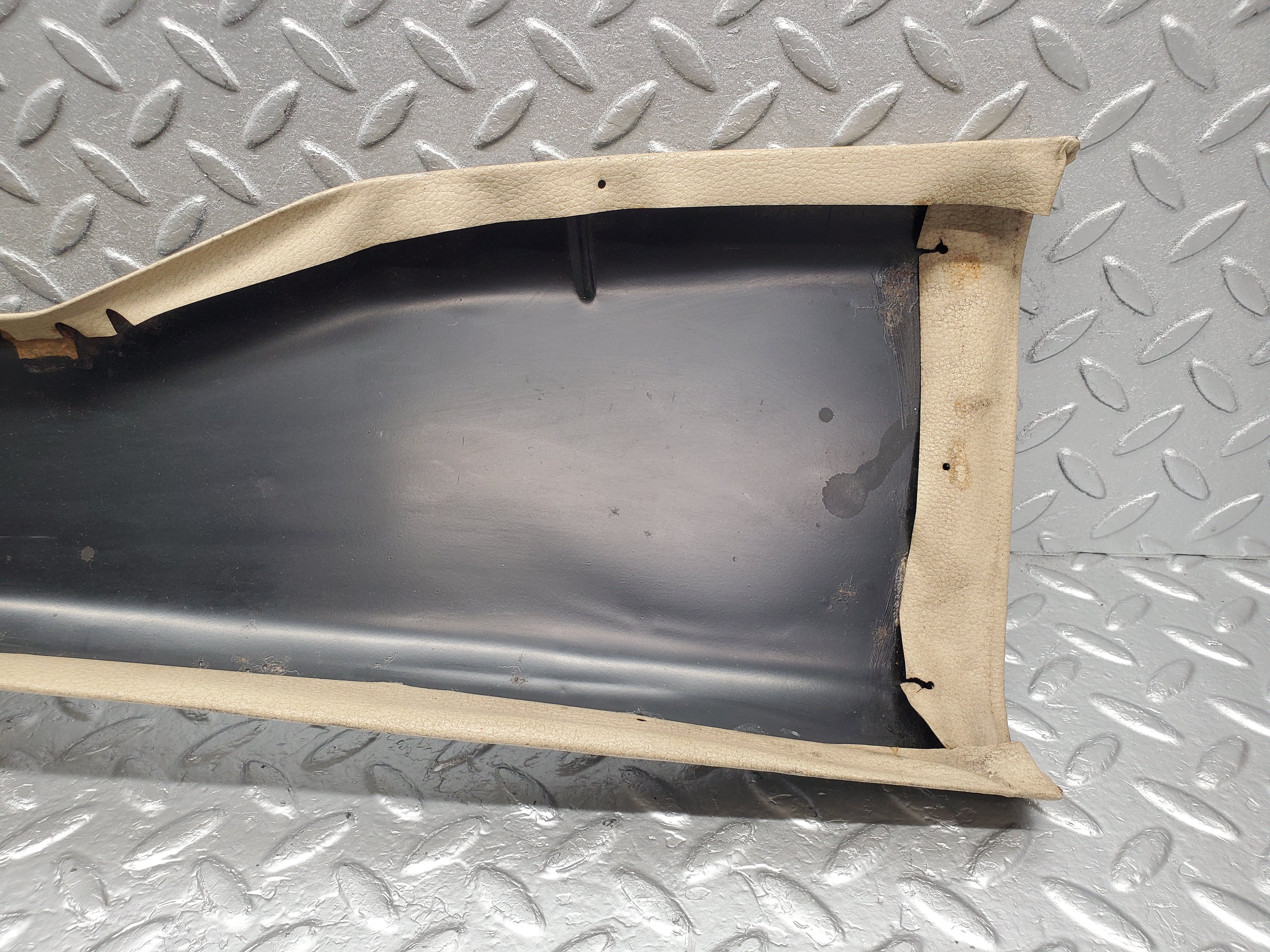 1787 Mercedes-Benz W116 350SE B Pillar Trim Right Side