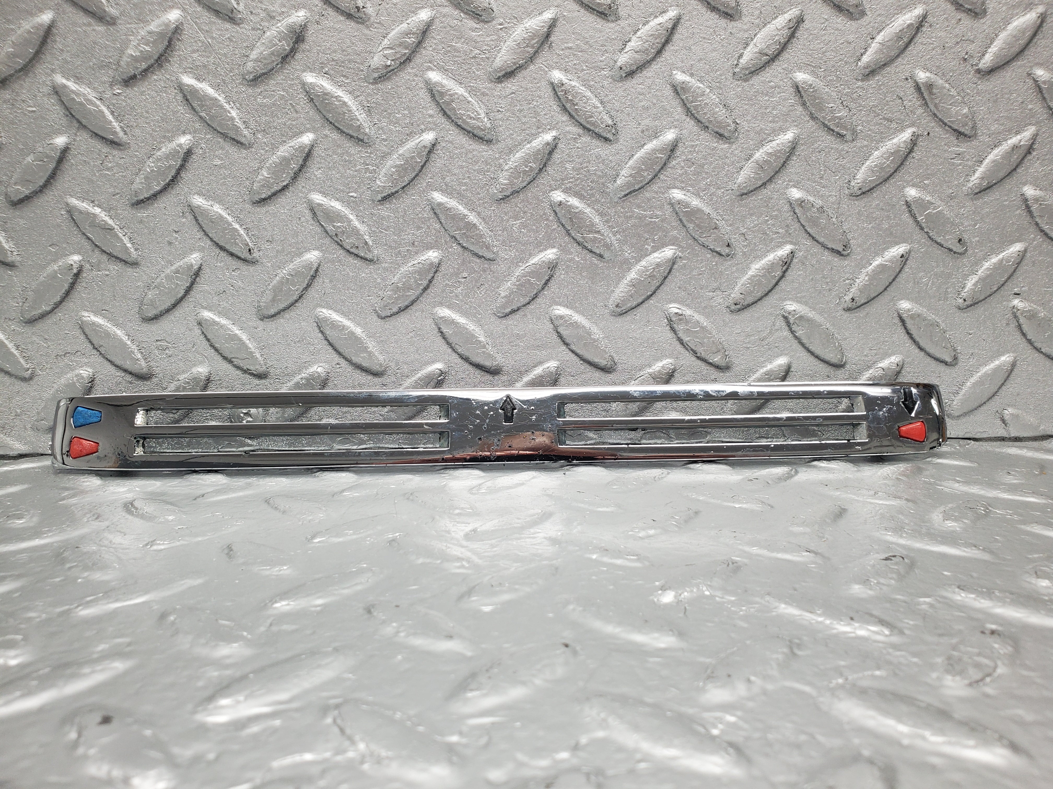 1789 Mercedes-Benz W108 280SE Dash Centre Heater Control Chrome