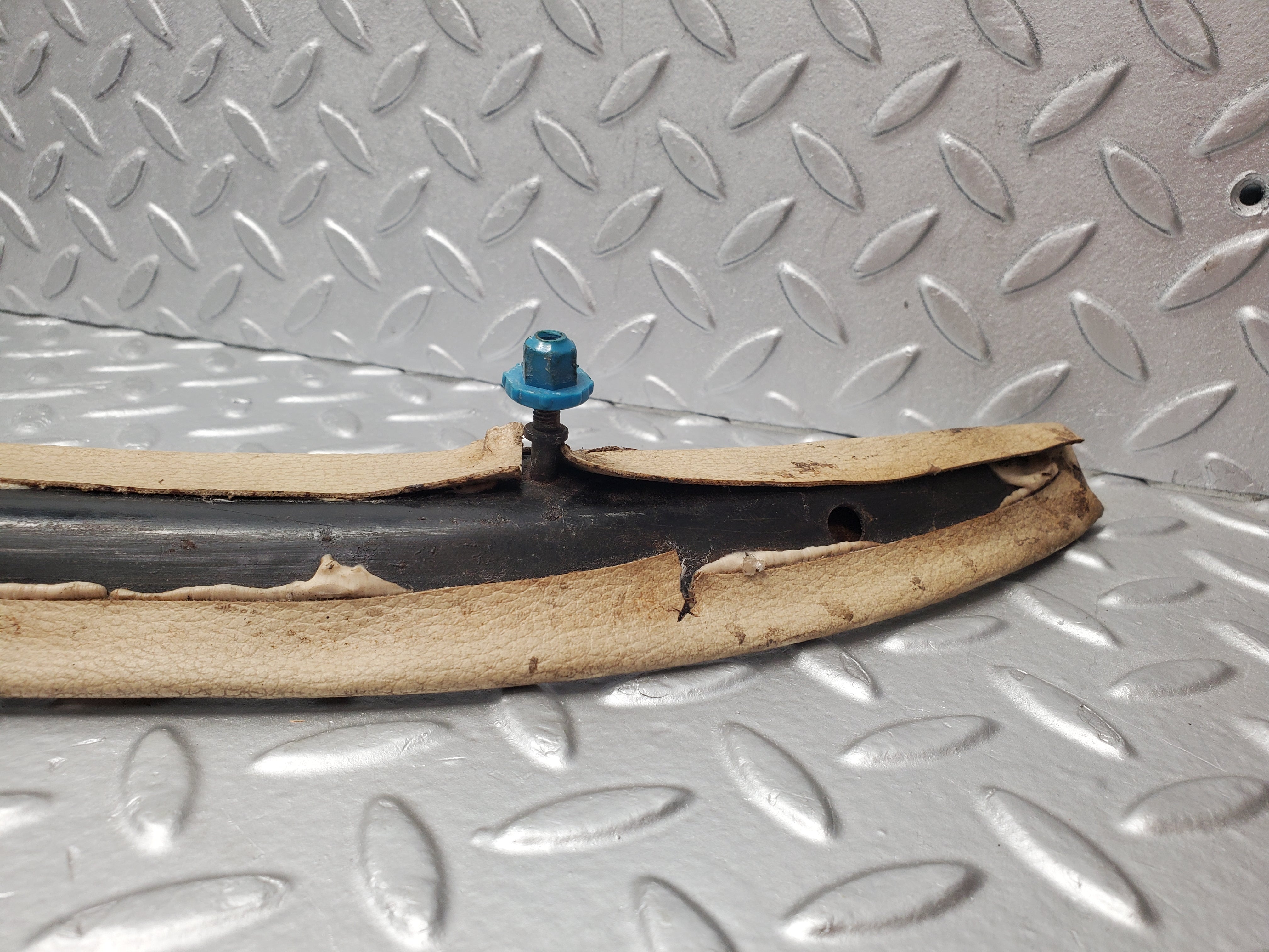 1795 Mercedes-Benz W116 350SE Rear Windscreen Inner Trim