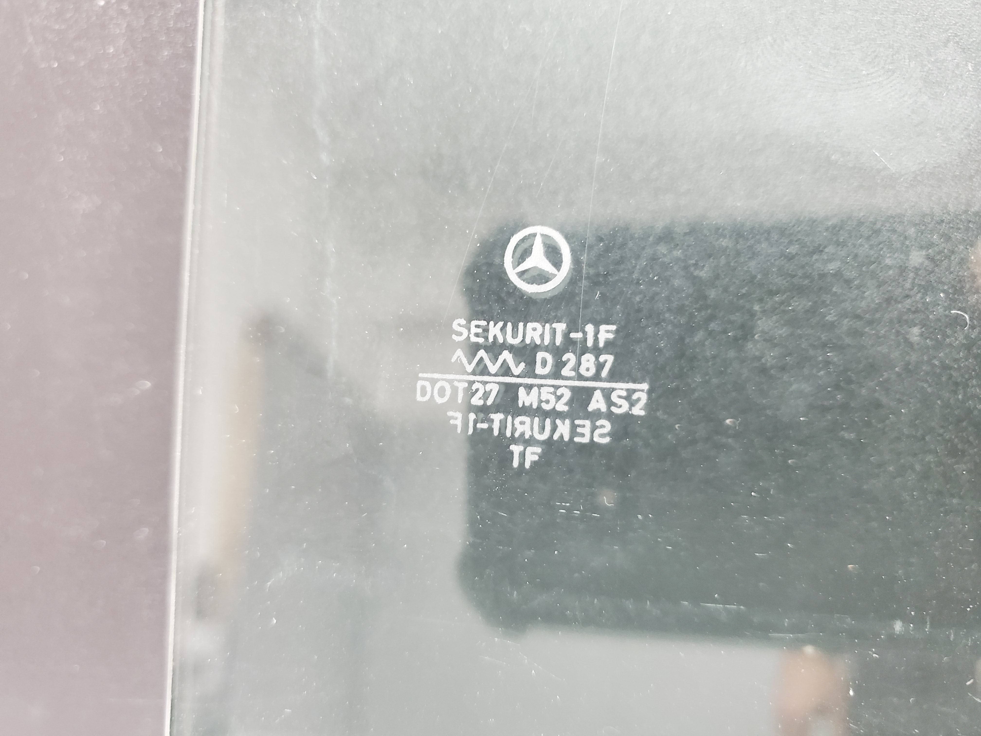 1798 Mercedes-Benz W116 350SE Rear Left Door Window Glass