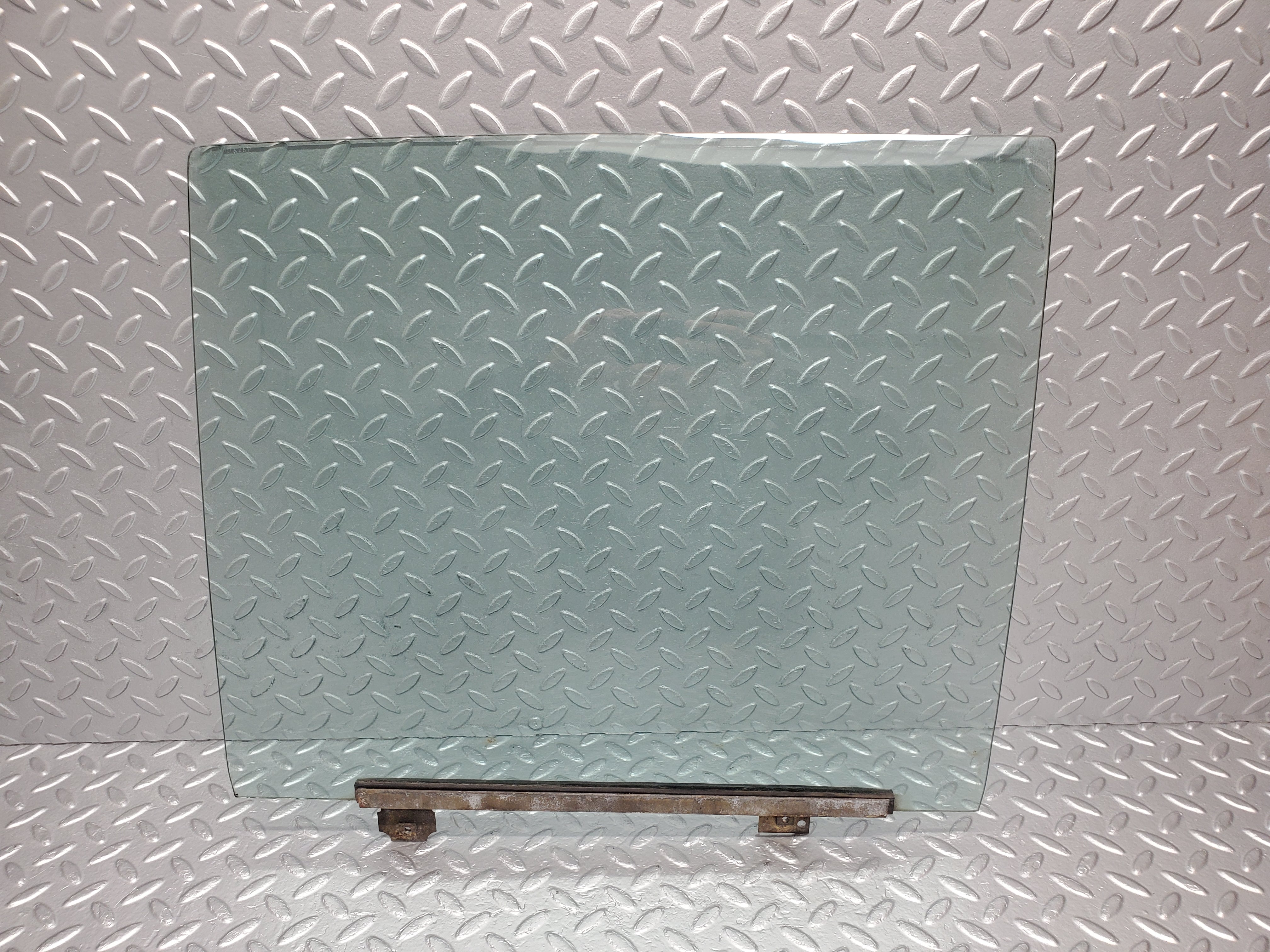 1799 Mercedes-Benz W116 350SE Rear Right Door Window Glass