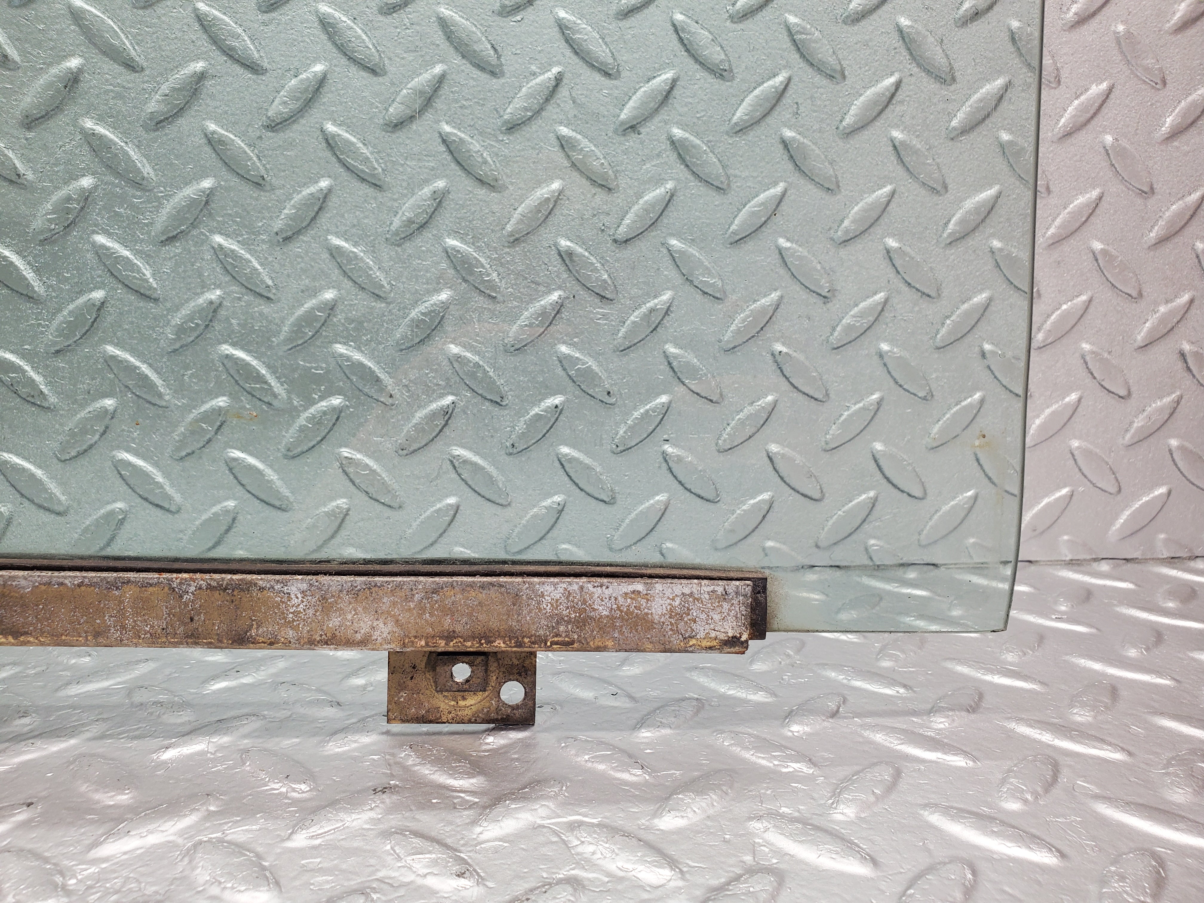 1799 Mercedes-Benz W116 350SE Rear Right Door Window Glass