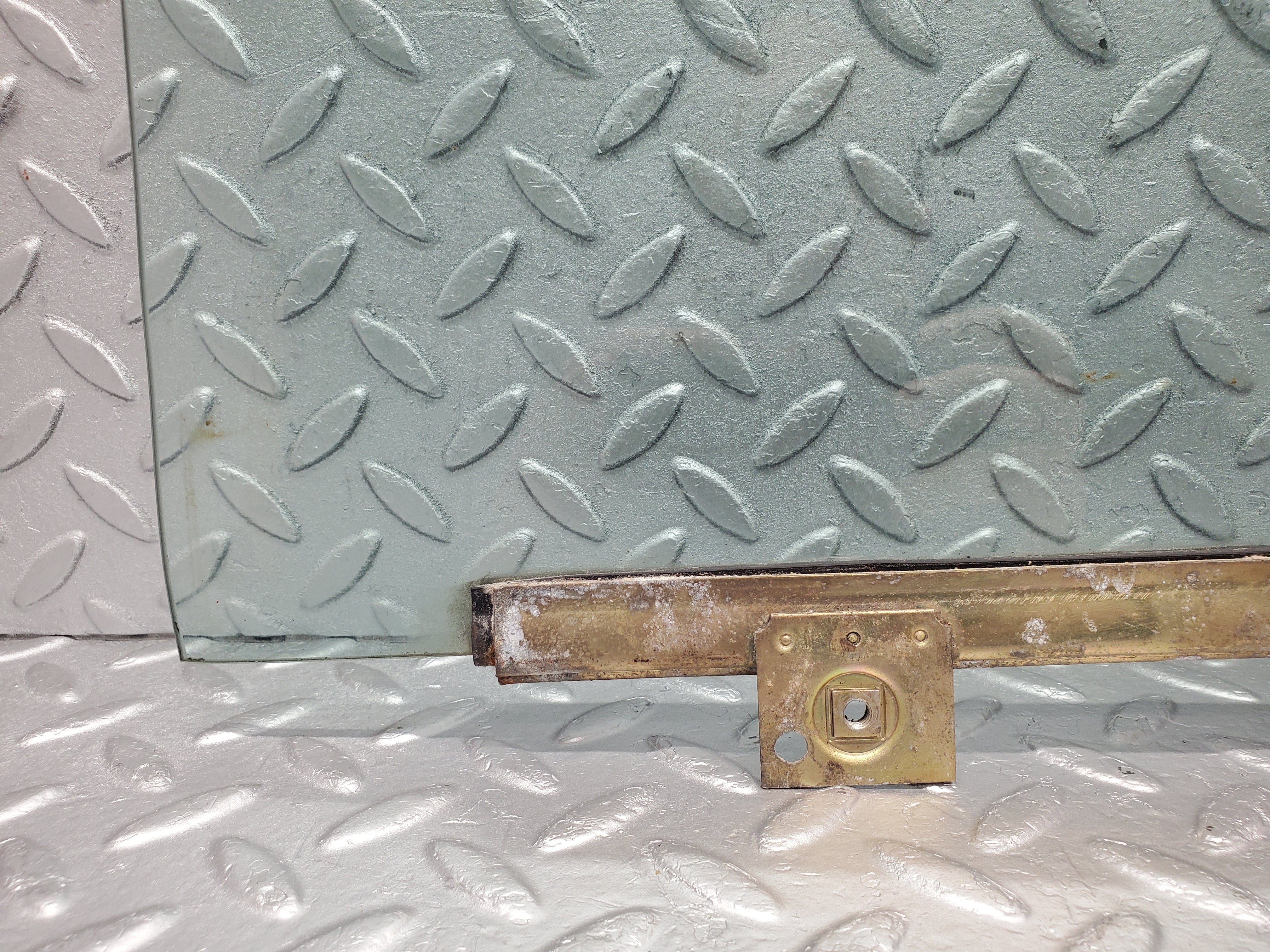 1799 Mercedes-Benz W116 350SE Rear Right Door Window Glass