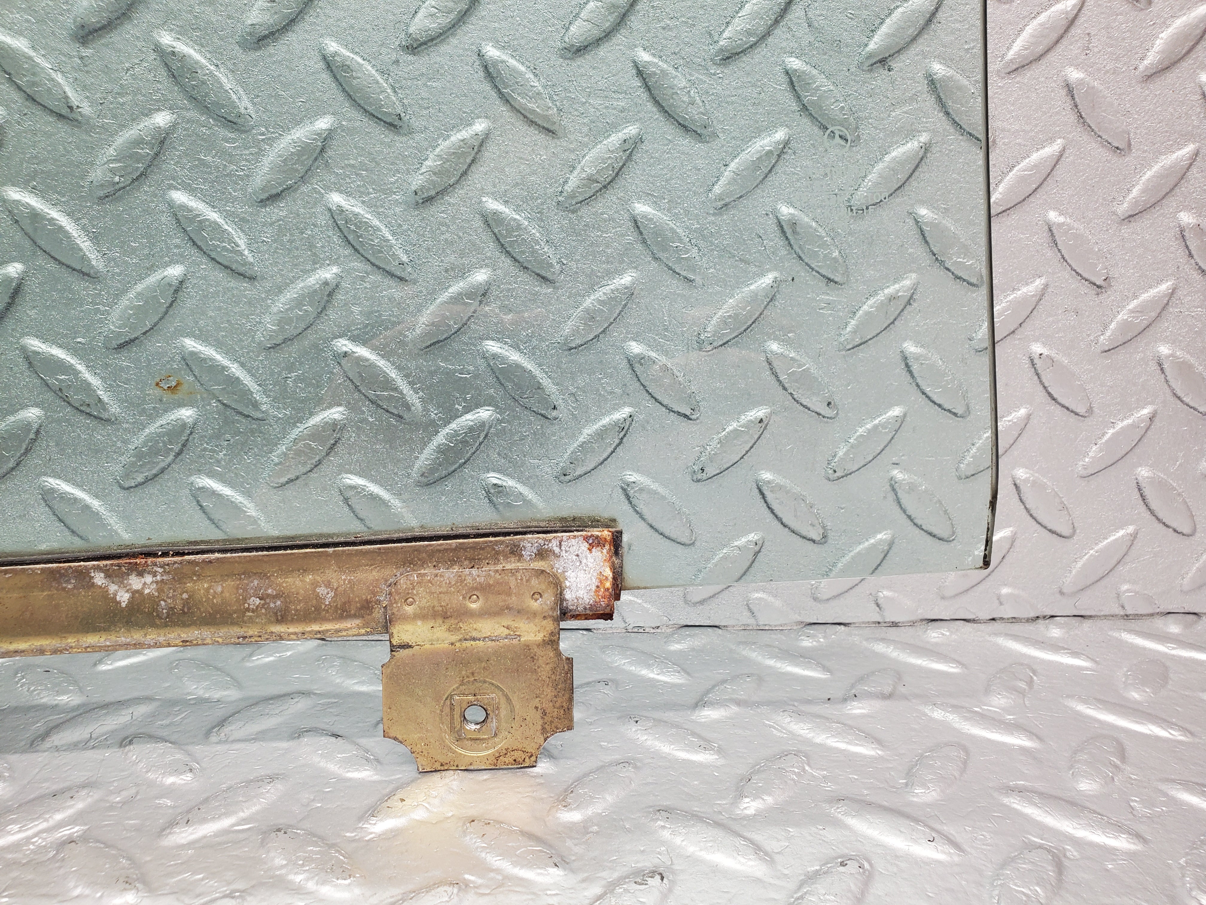 1799 Mercedes-Benz W116 350SE Rear Right Door Window Glass