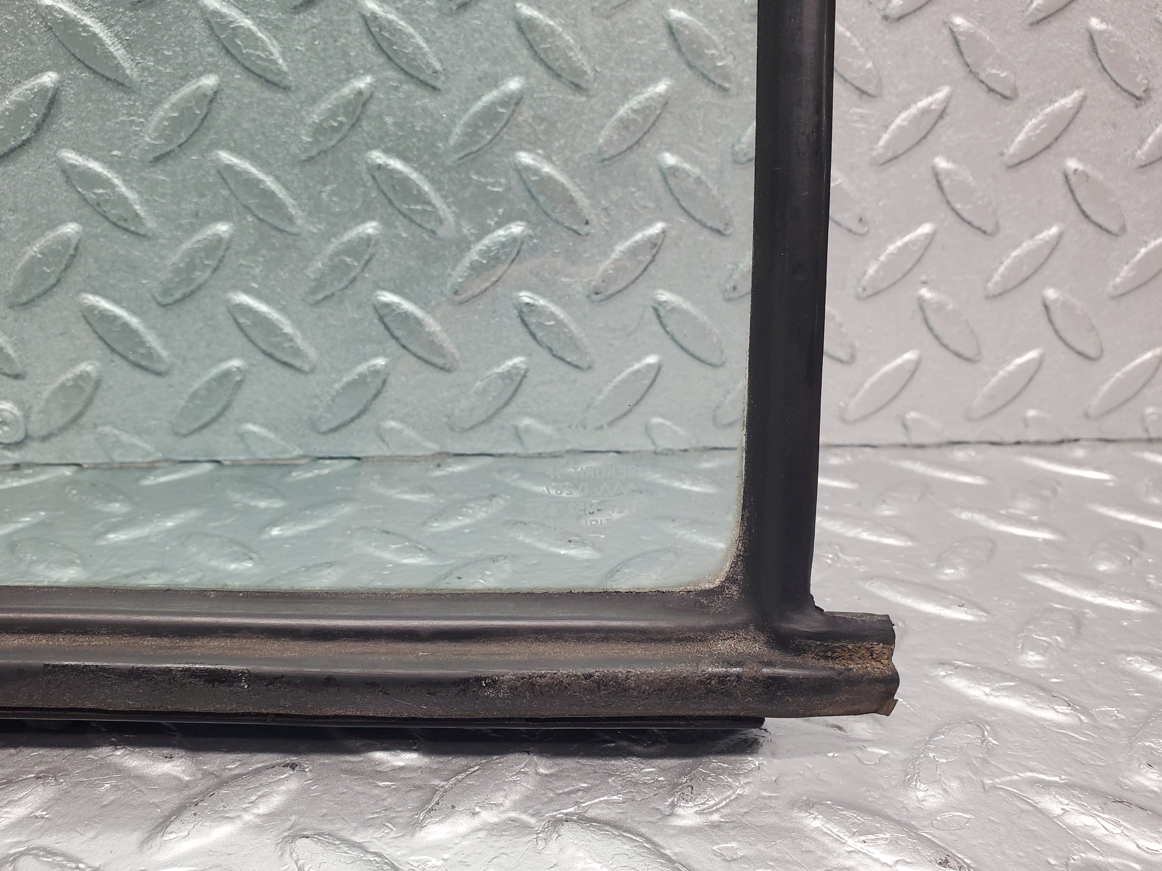 1802 Mercedes-Benz W116 350SE Rear Right Quarter Window Glass