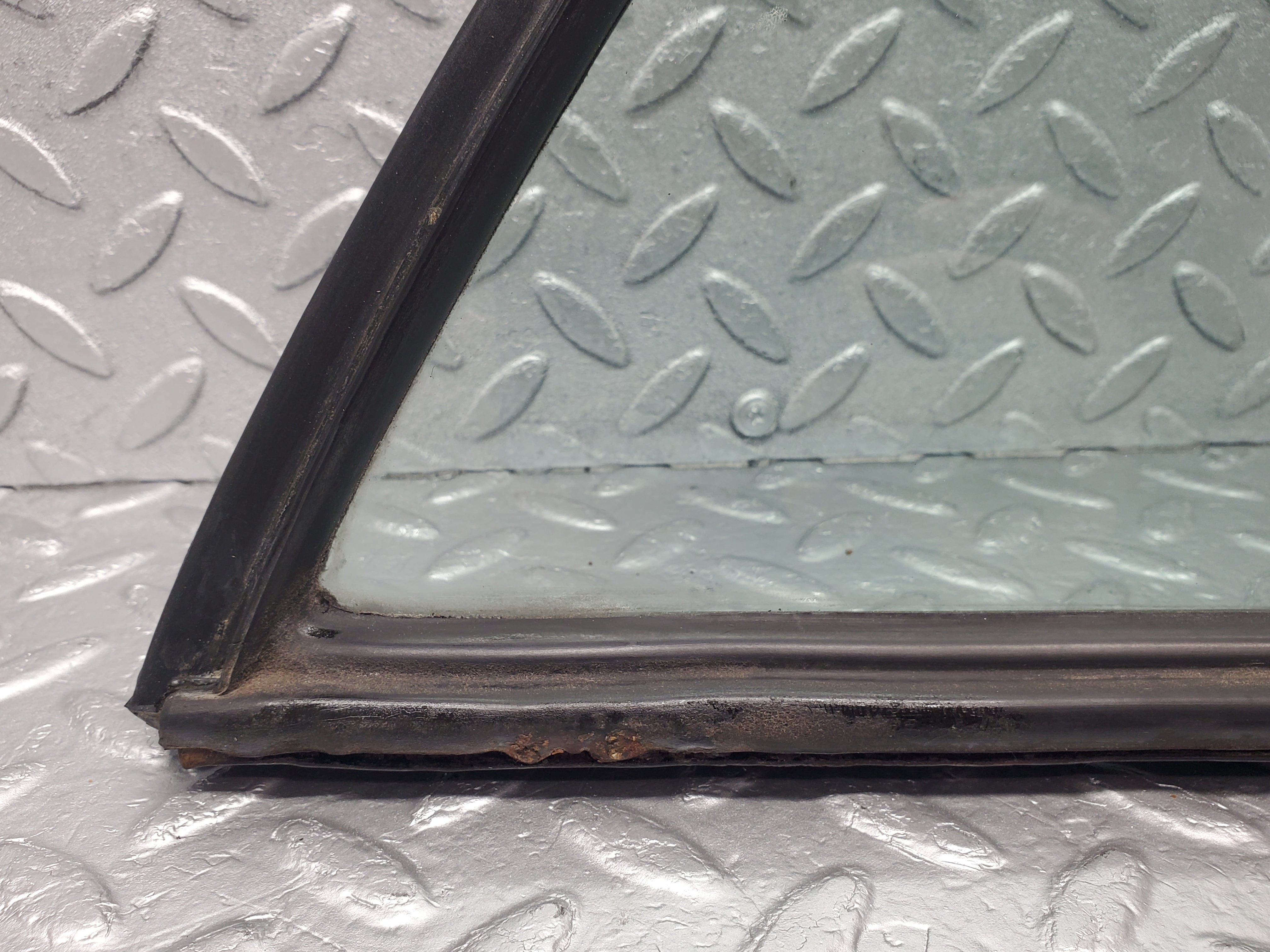 1802 Mercedes-Benz W116 350SE Rear Right Quarter Window Glass