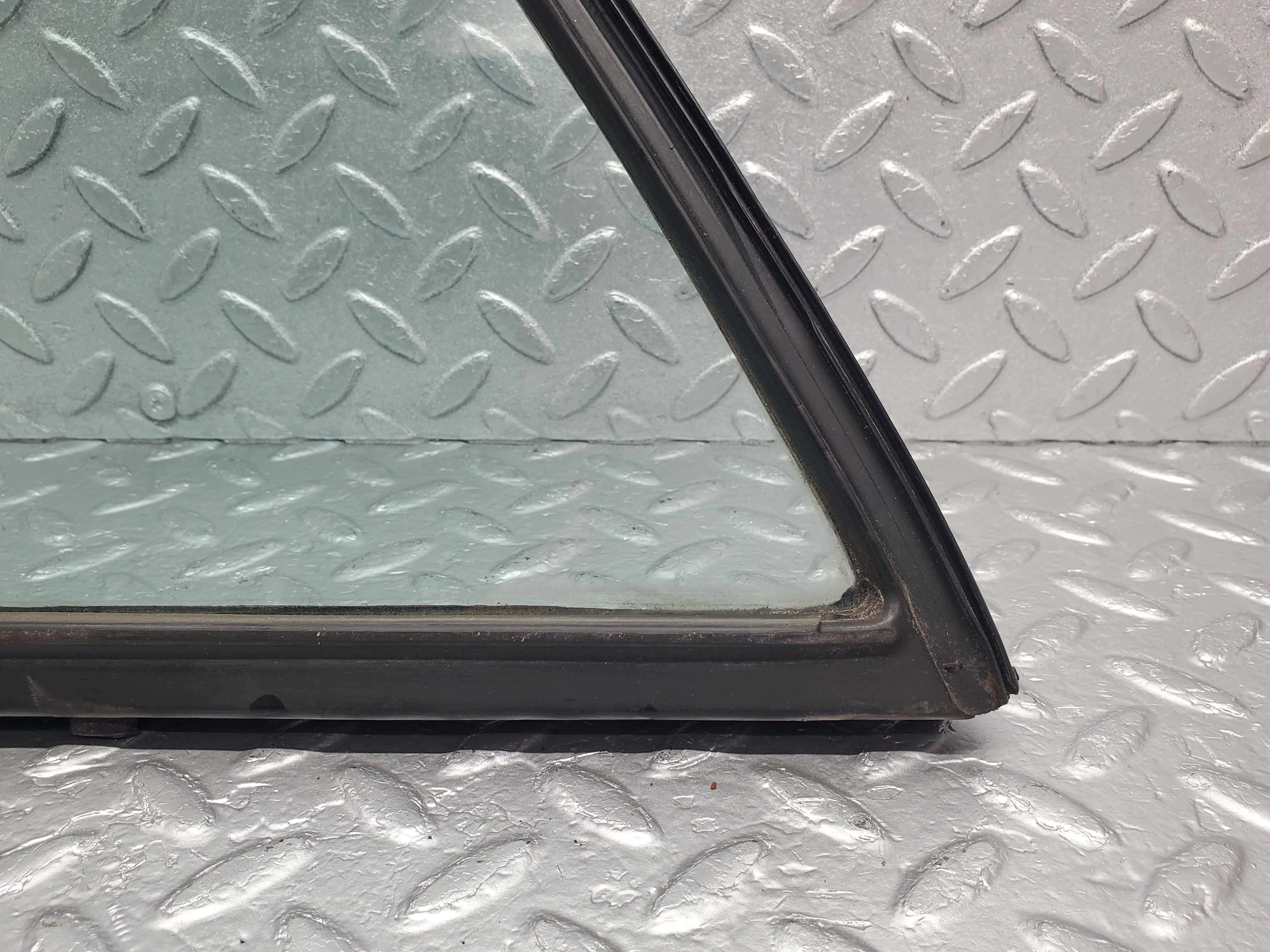 1802 Mercedes-Benz W116 350SE Rear Right Quarter Window Glass