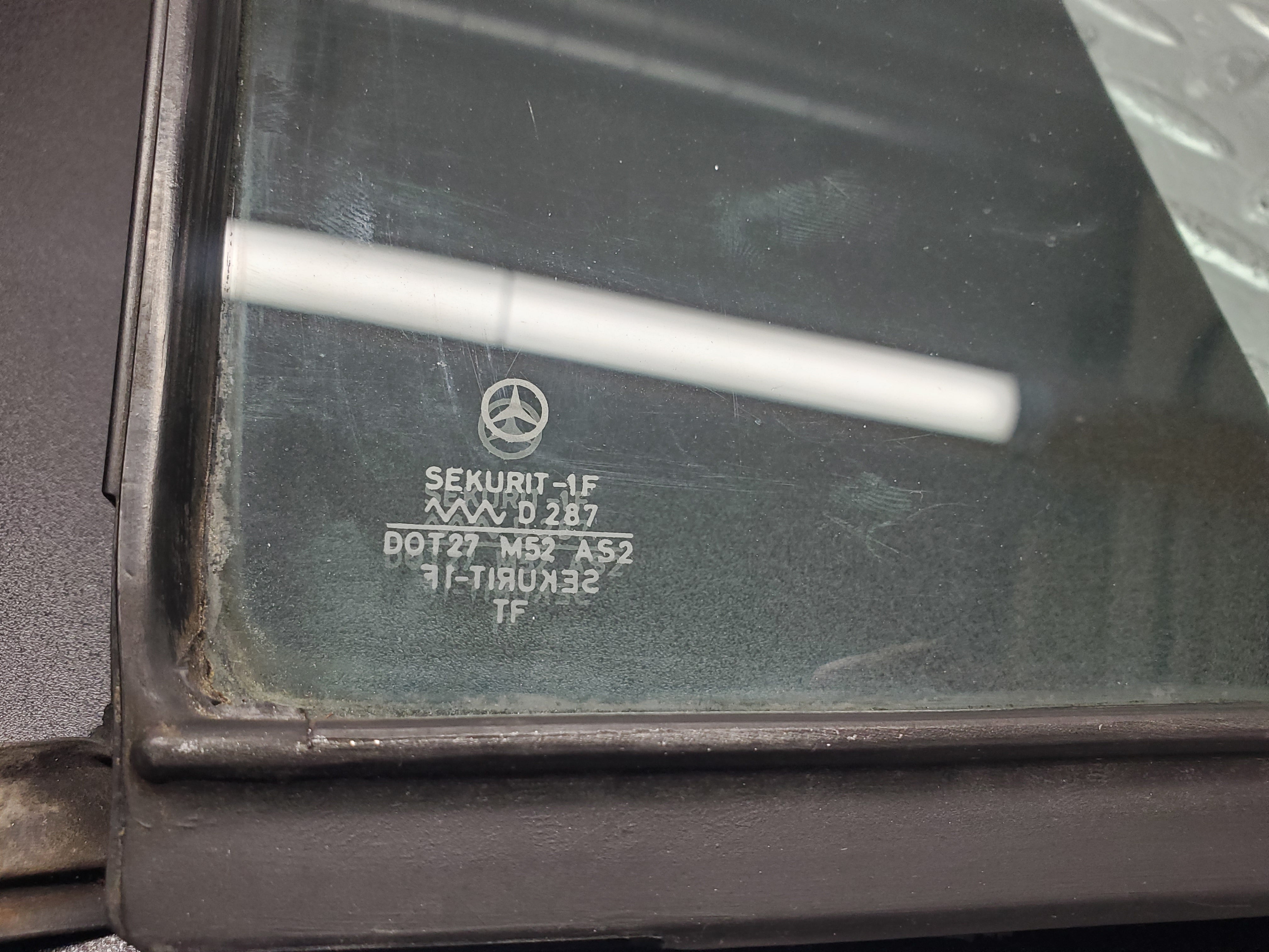 1802 Mercedes-Benz W116 350SE Rear Right Quarter Window Glass