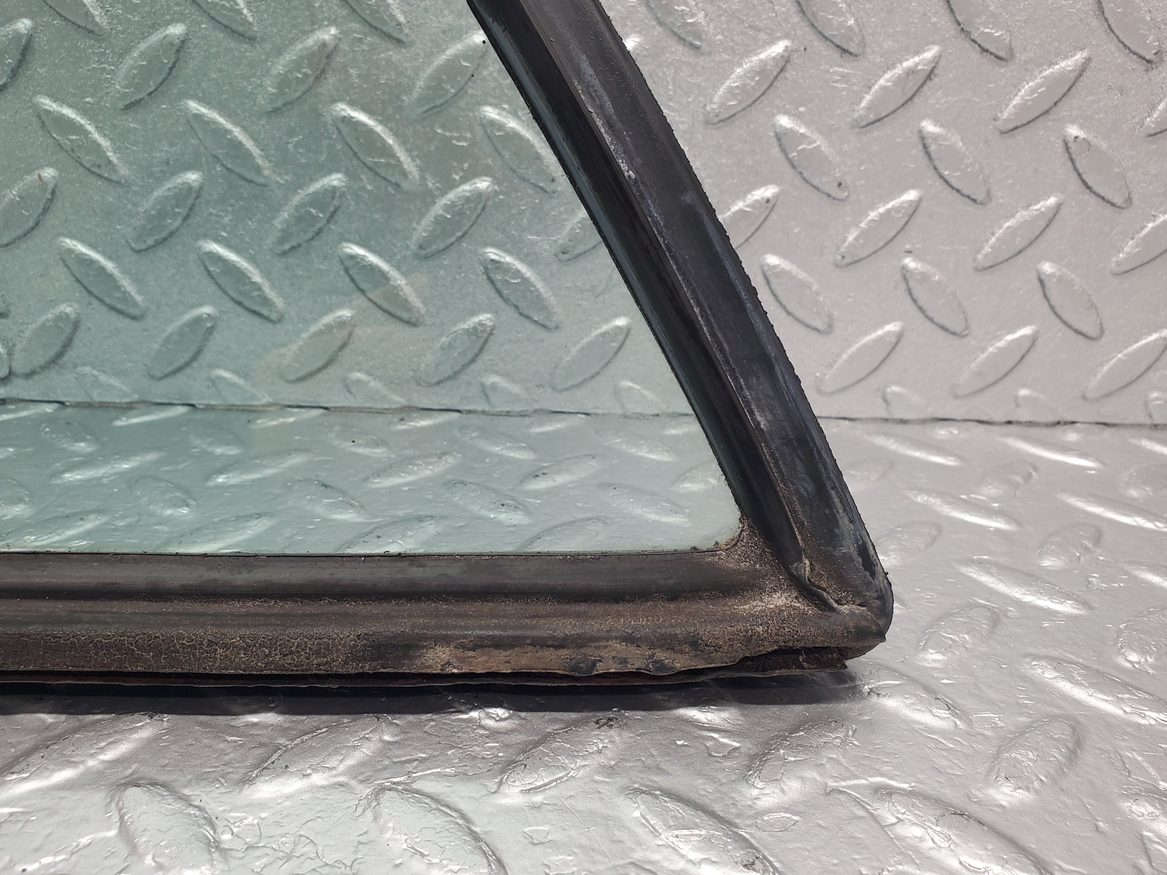 1803 Mercedes-Benz W116 350SE Rear Left Quarter Window Glass