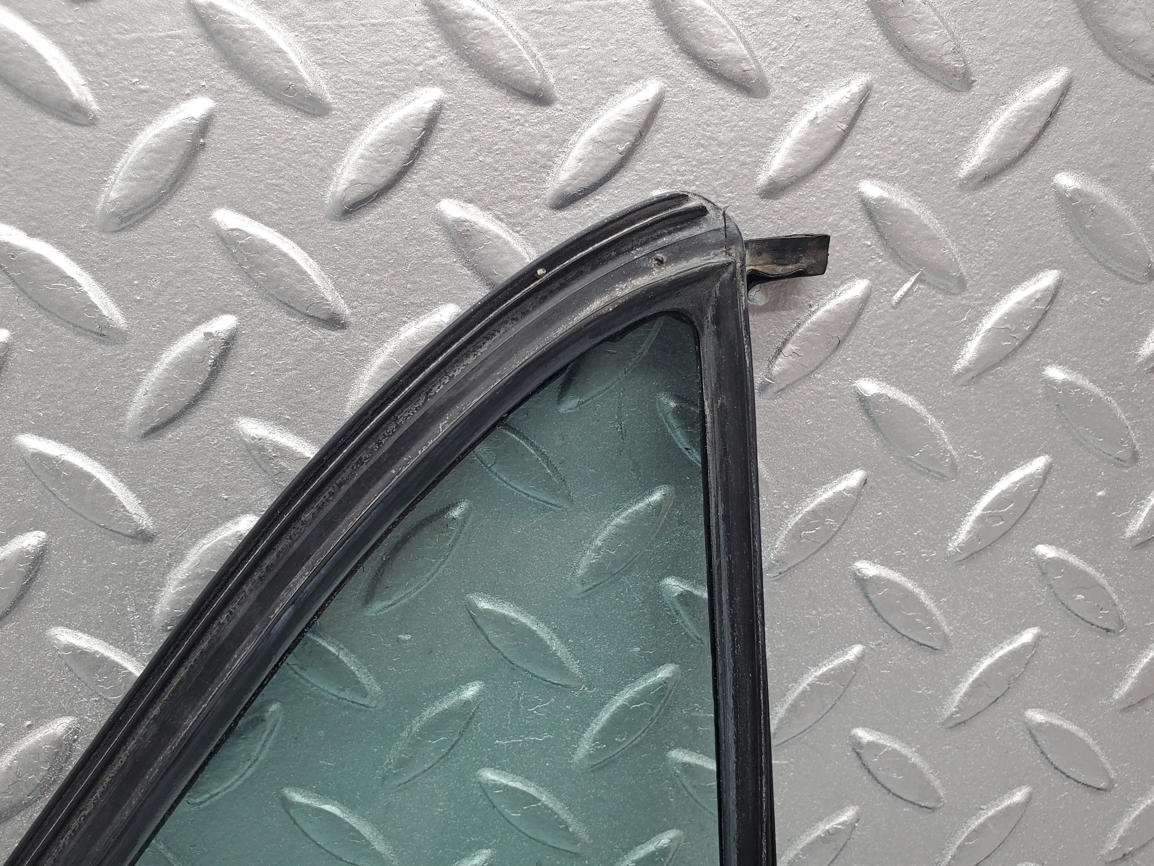 1803 Mercedes-Benz W116 350SE Rear Left Quarter Window Glass