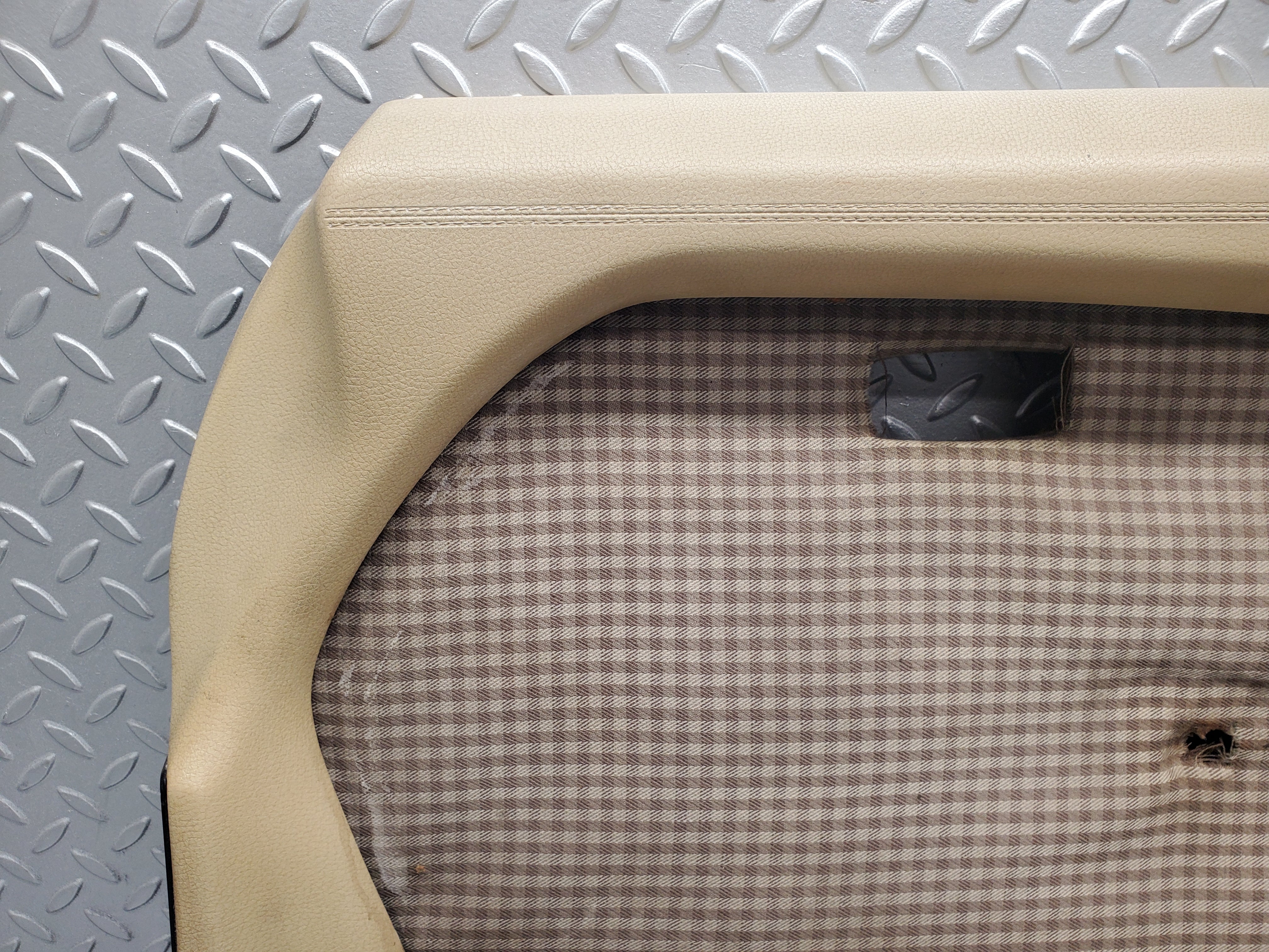 1814 Mercedes-Benz W116 350SE Front Right Door Card Beige