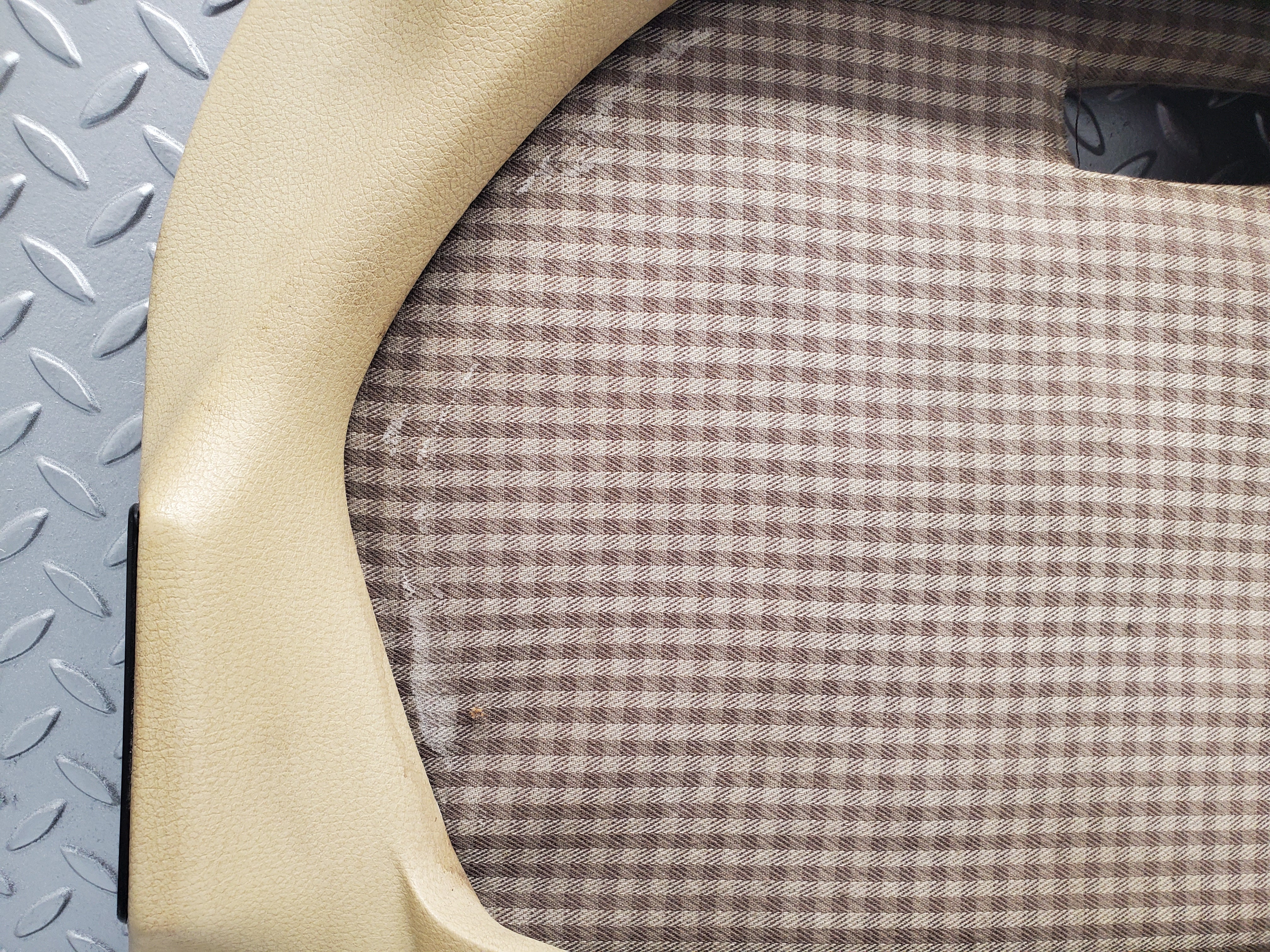 1814 Mercedes-Benz W116 350SE Front Right Door Card Beige