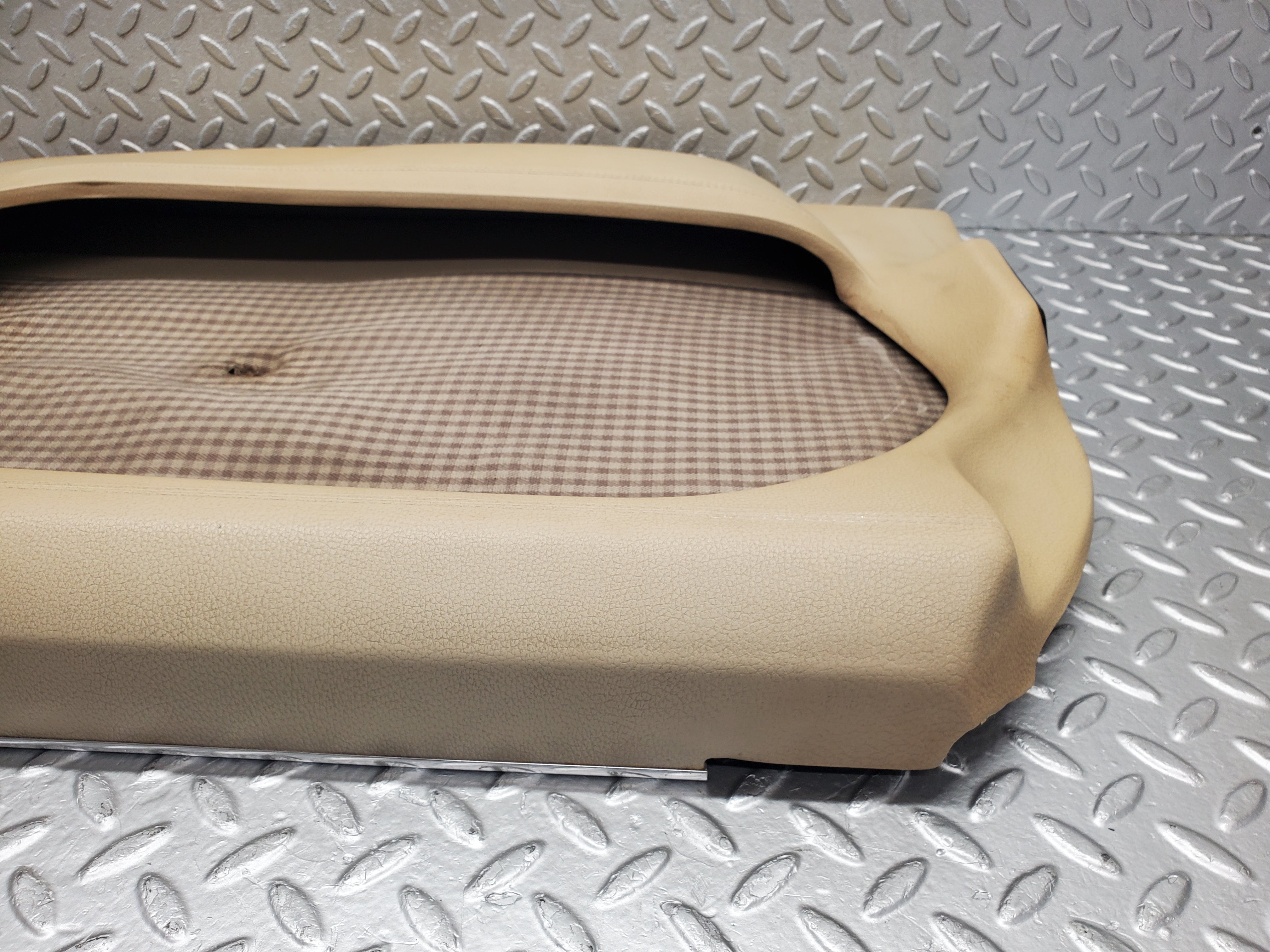 1814 Mercedes-Benz W116 350SE Front Right Door Card Beige