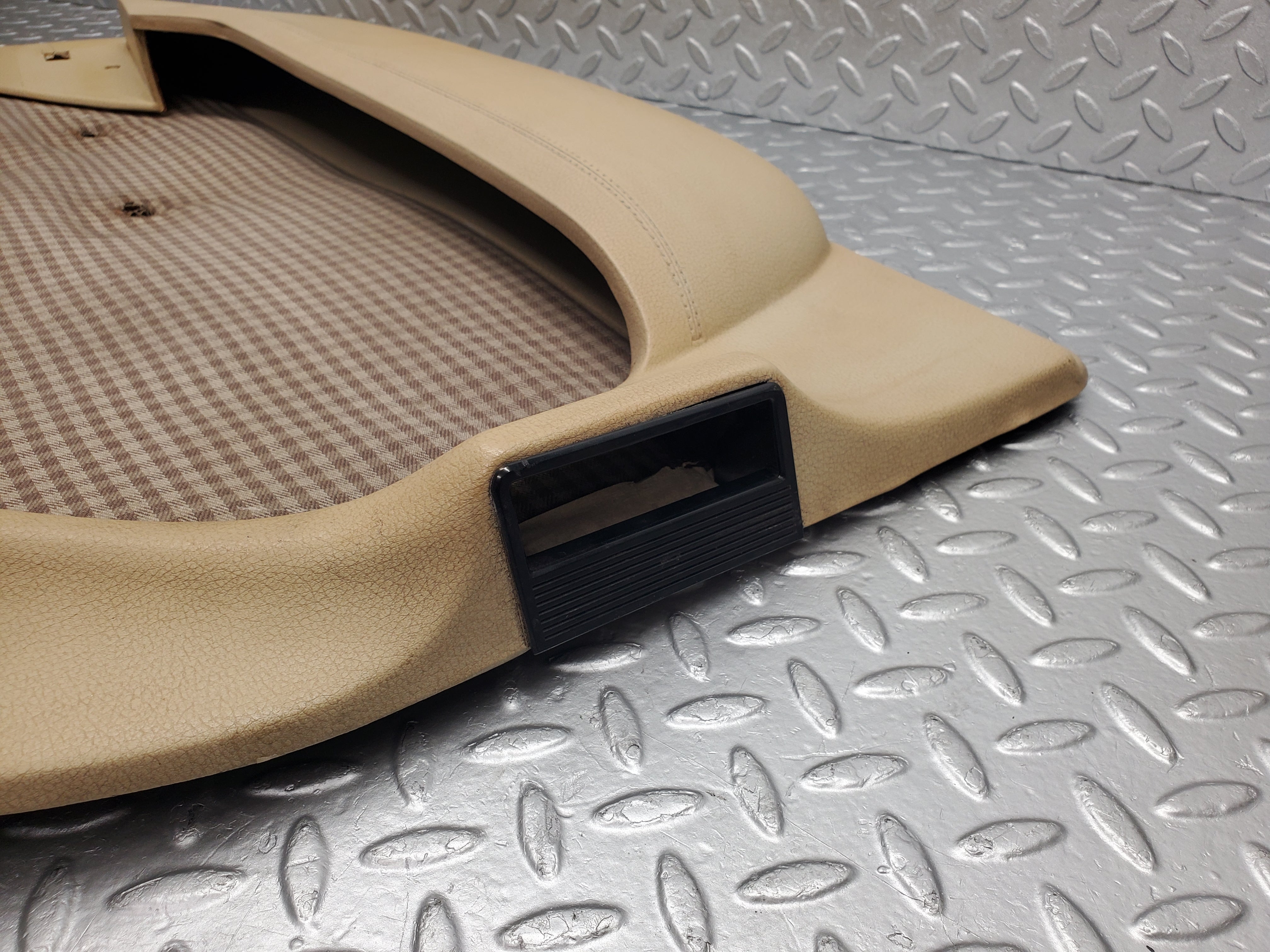 1814 Mercedes-Benz W116 350SE Front Right Door Card Beige