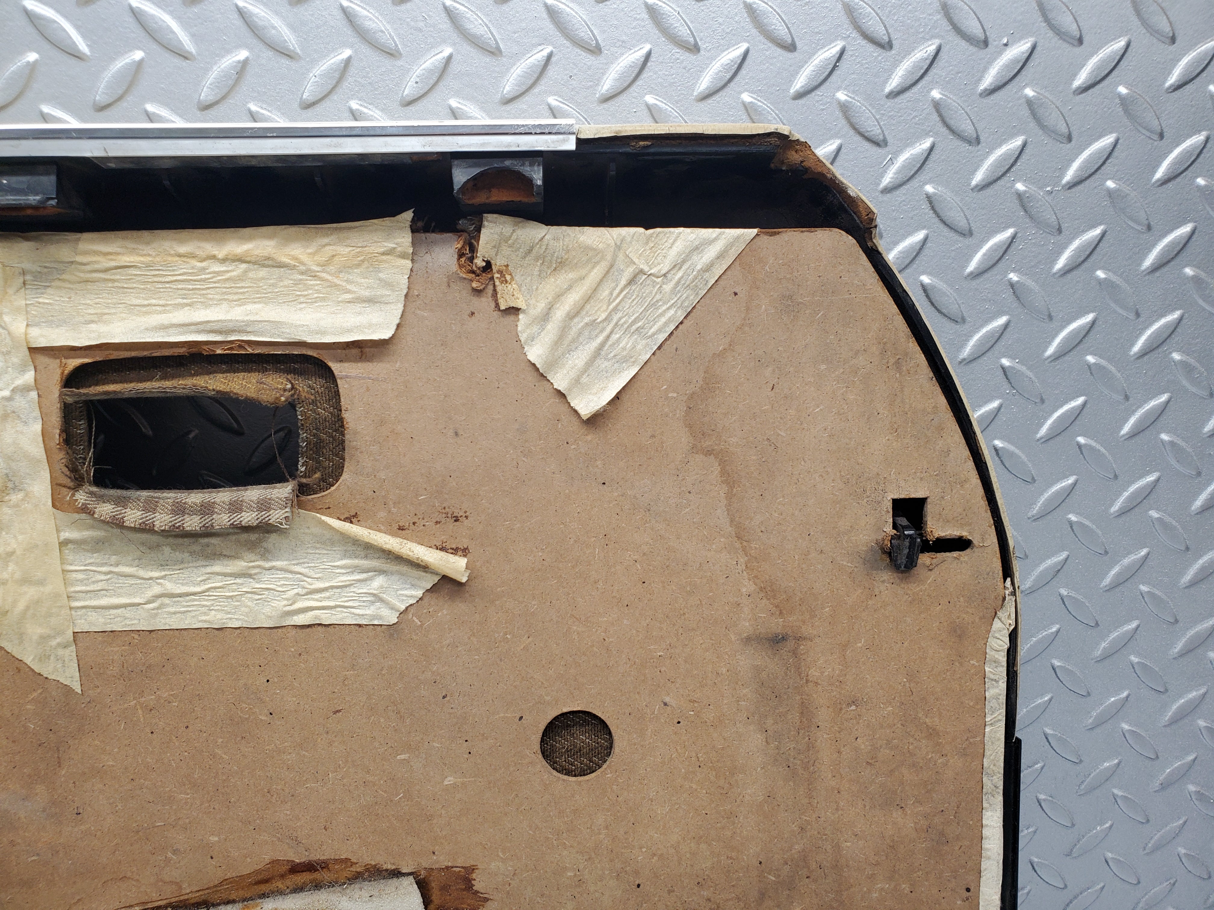 1814 Mercedes-Benz W116 350SE Front Right Door Card Beige