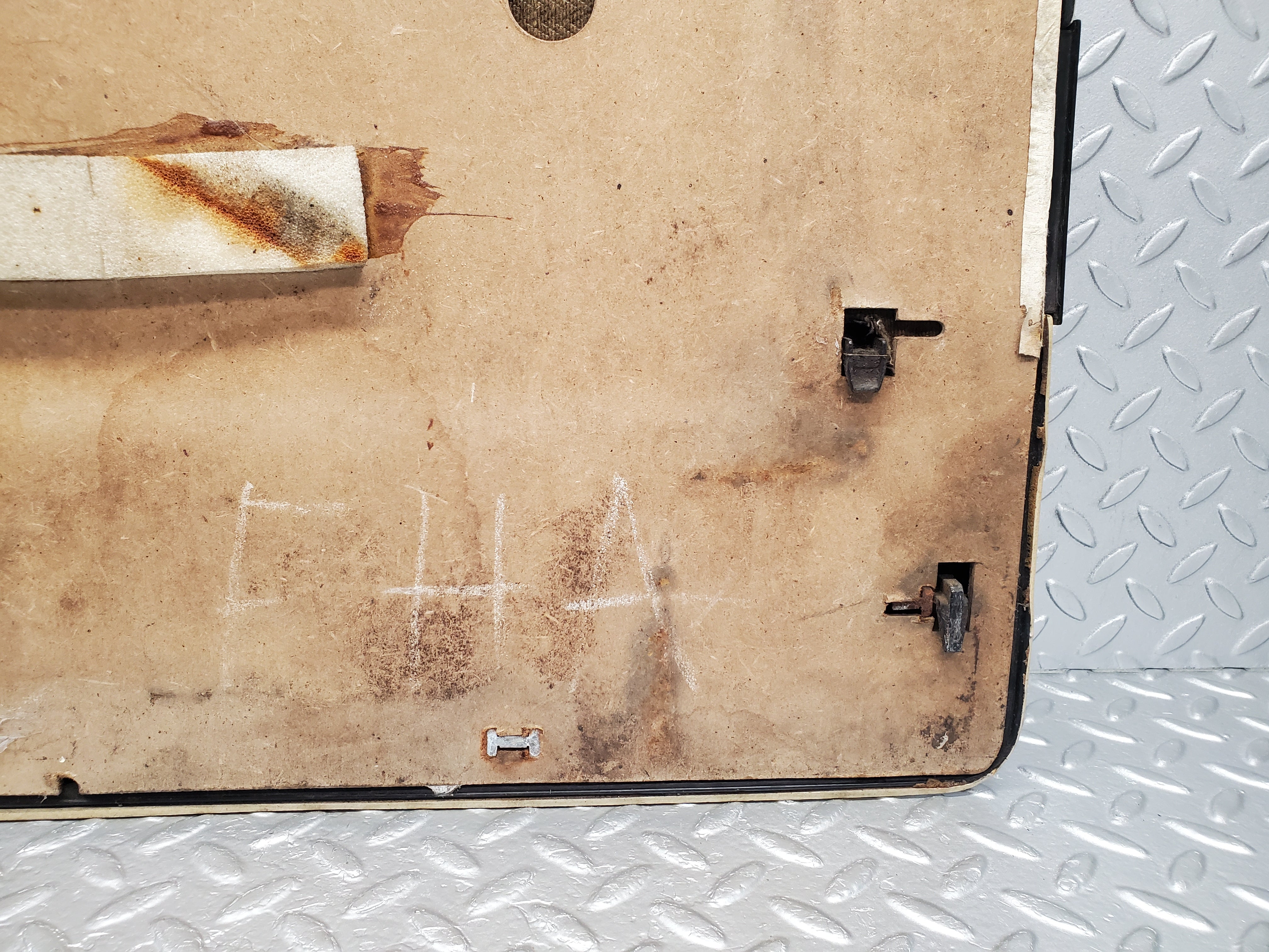 1814 Mercedes-Benz W116 350SE Front Right Door Card Beige