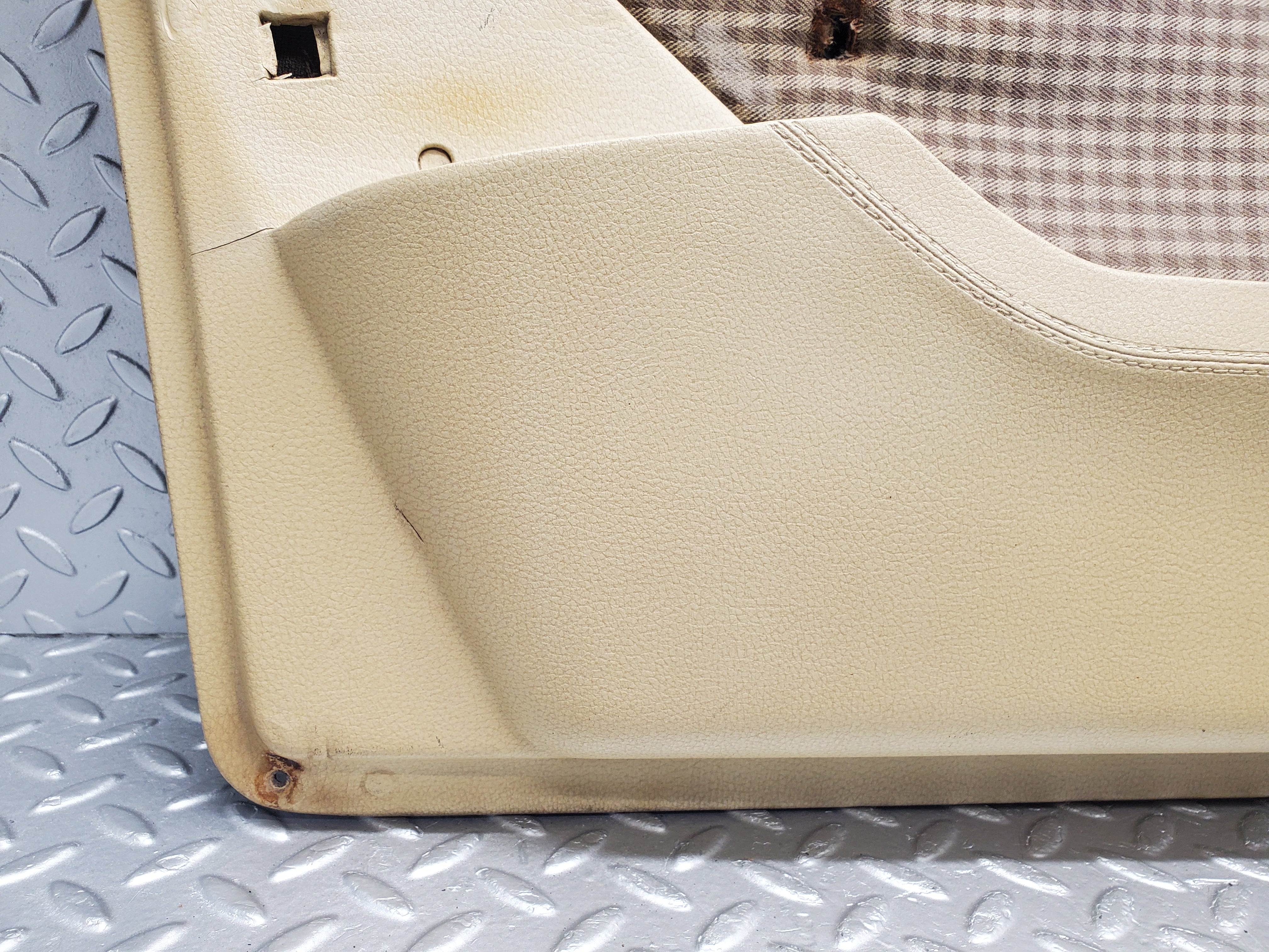 1816 Mercedes-Benz W116 350SE Front Left Door Card Beige