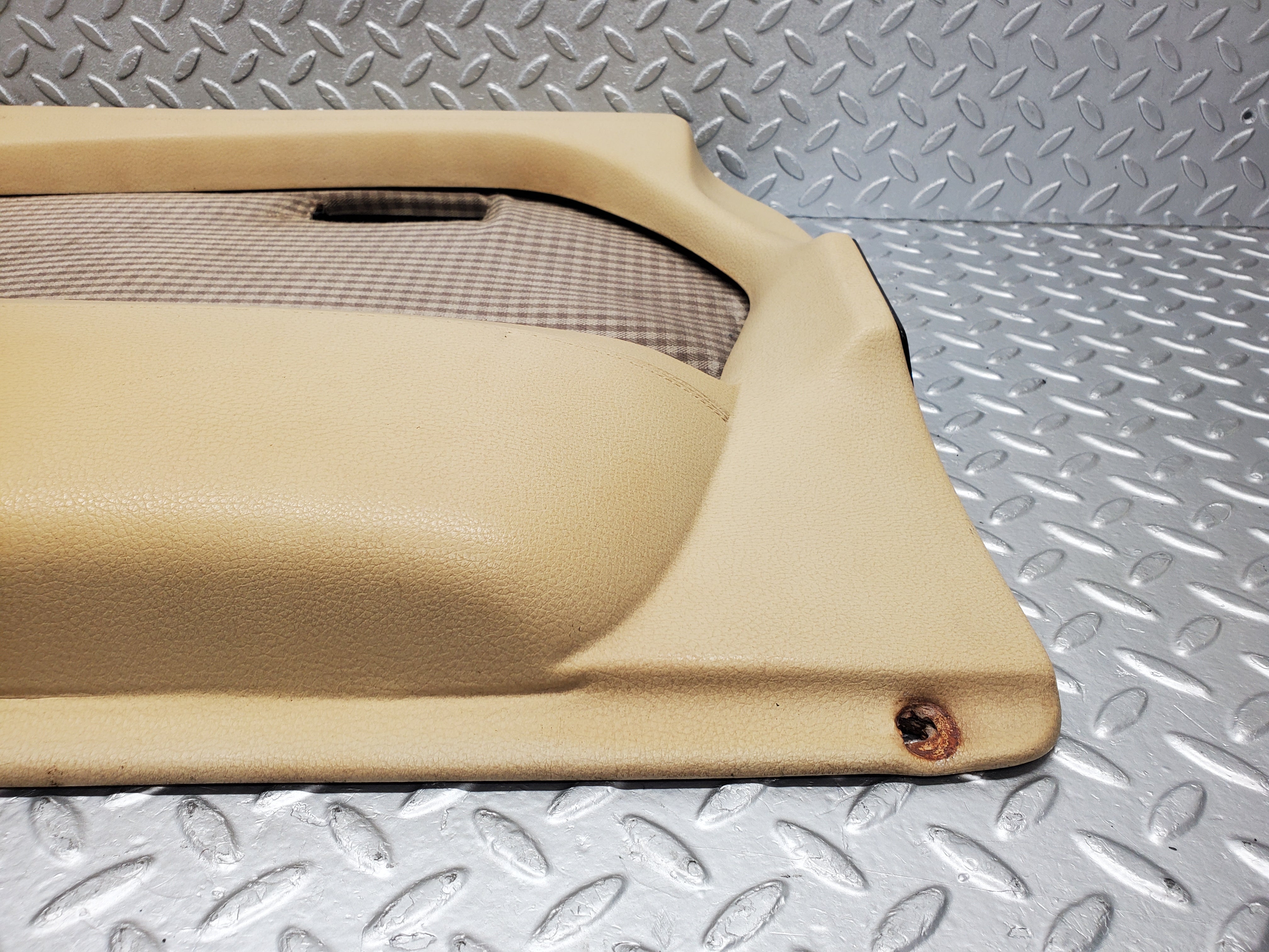 1816 Mercedes-Benz W116 350SE Front Left Door Card Beige