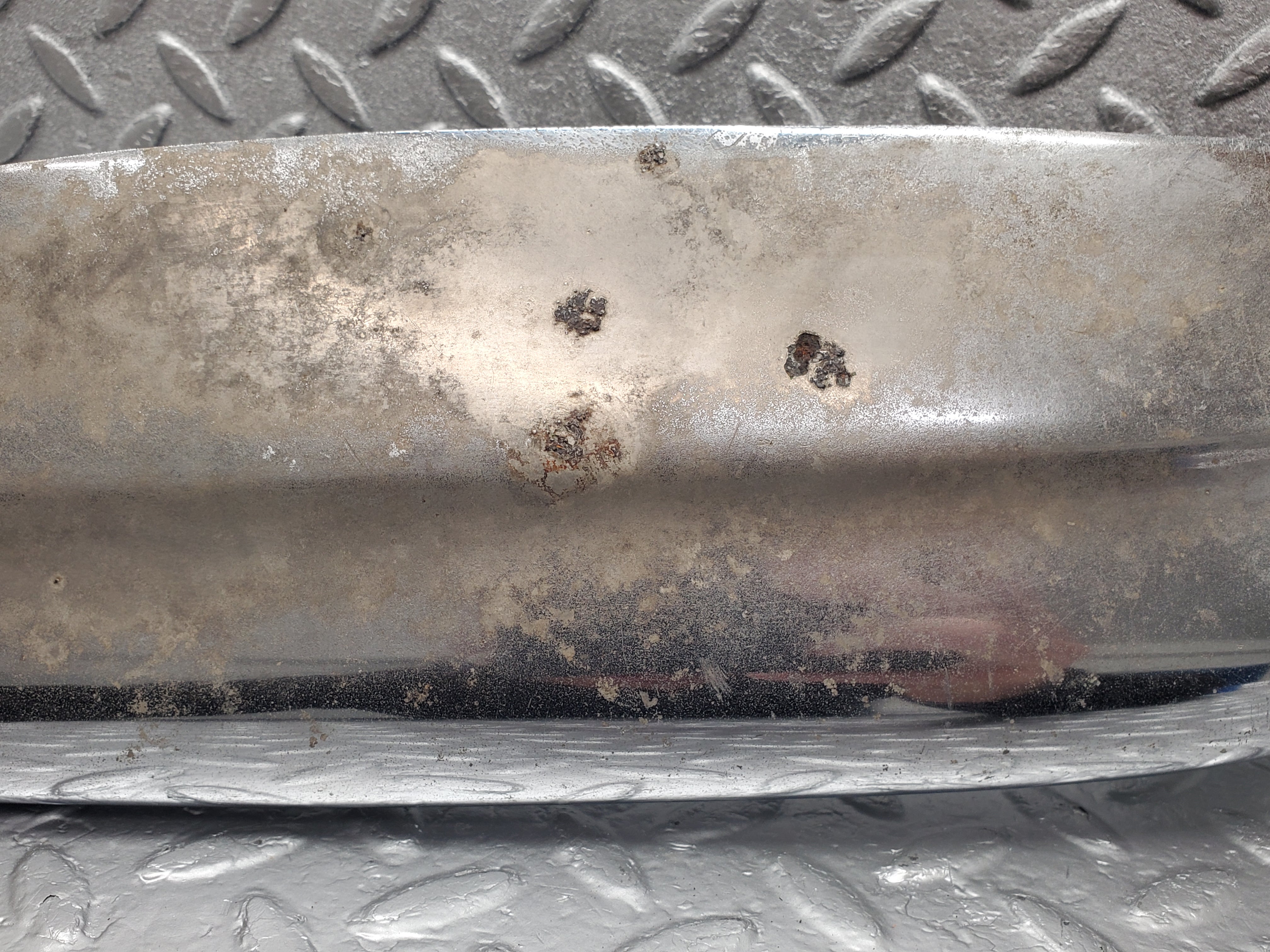 1825 Mercedes-Benz W108 280SE Front Right Upper Bumper Corner