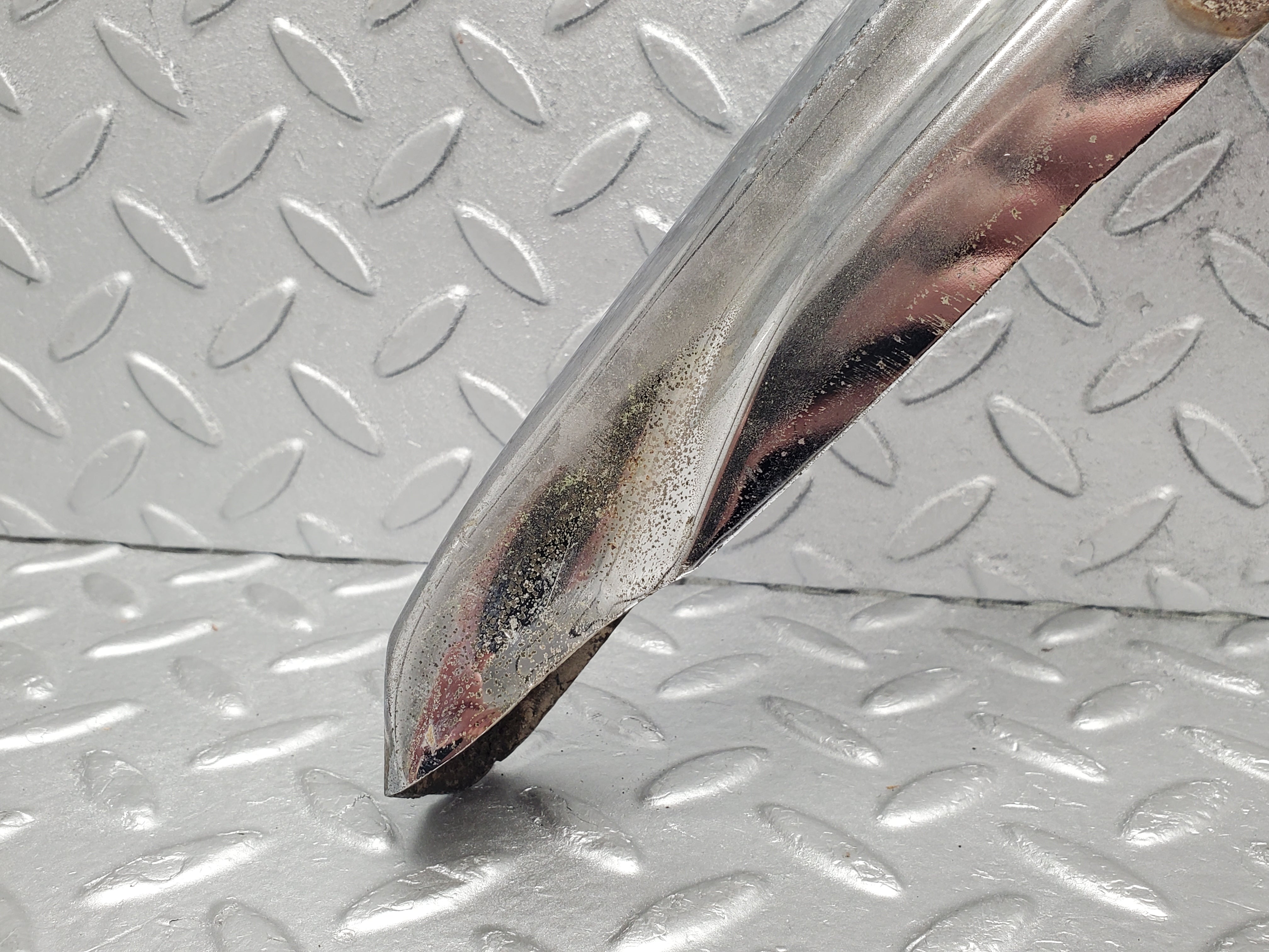 1825 Mercedes-Benz W108 280SE Front Right Upper Bumper Corner