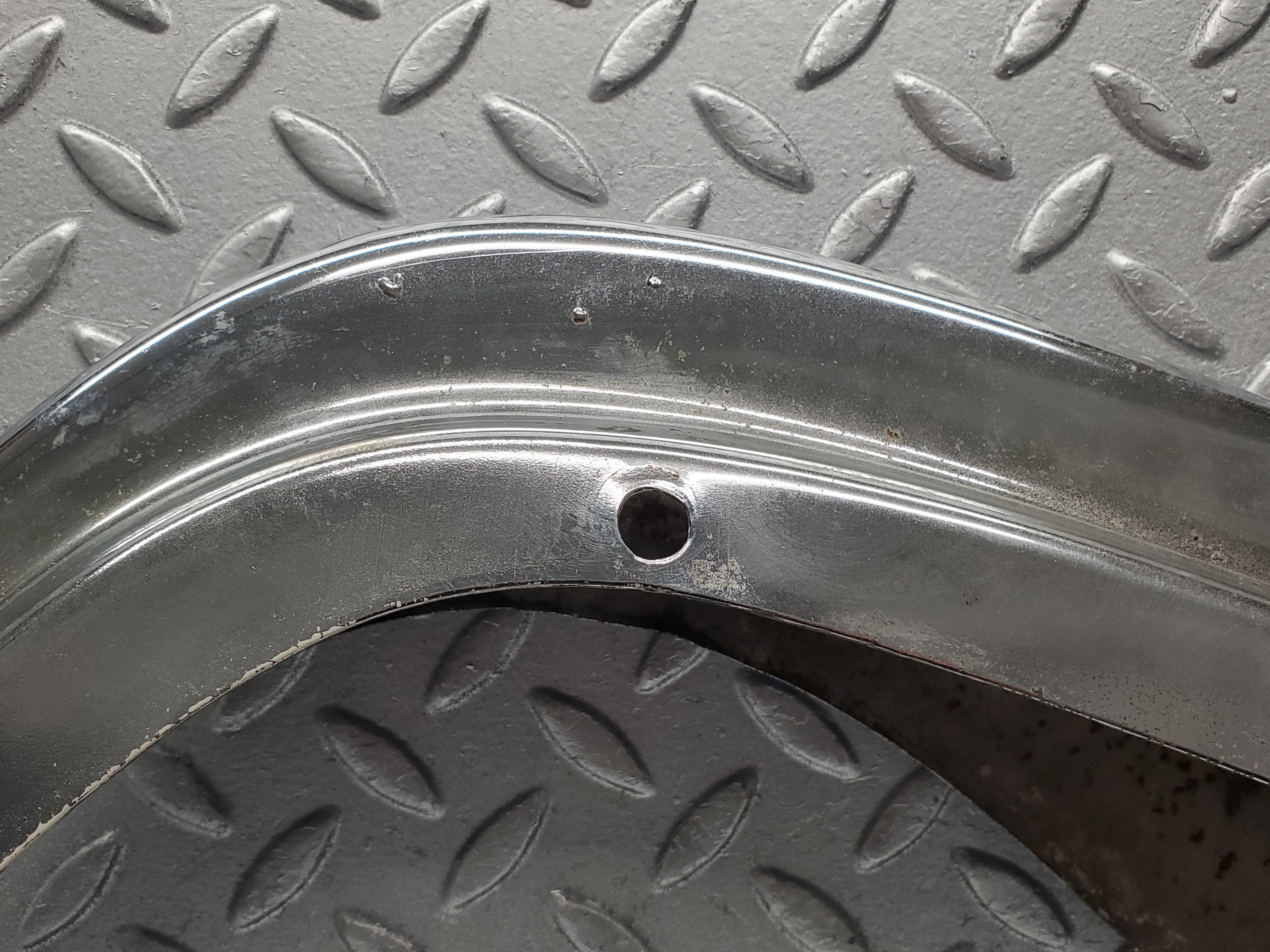 1825 Mercedes-Benz W108 280SE Front Right Upper Bumper Corner