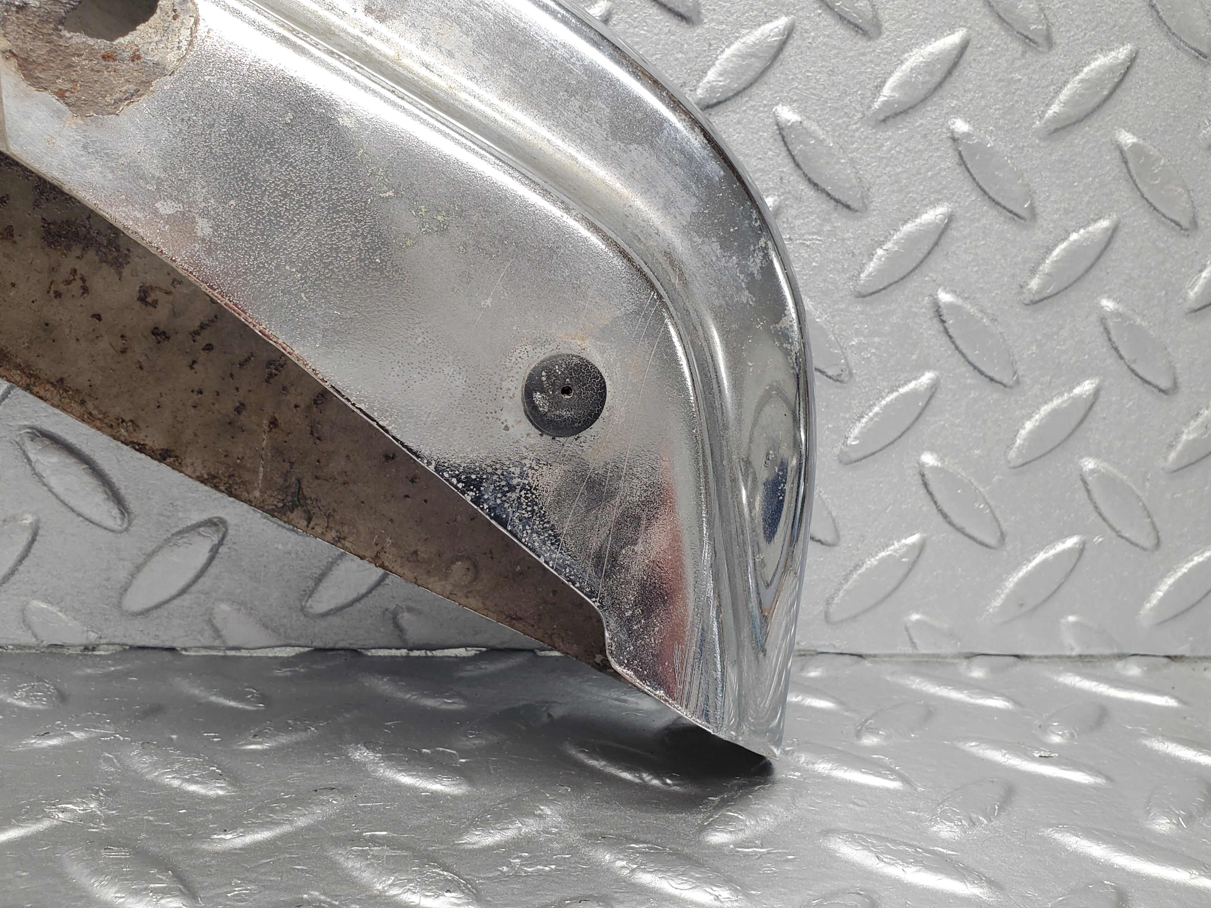 1825 Mercedes-Benz W108 280SE Front Right Upper Bumper Corner