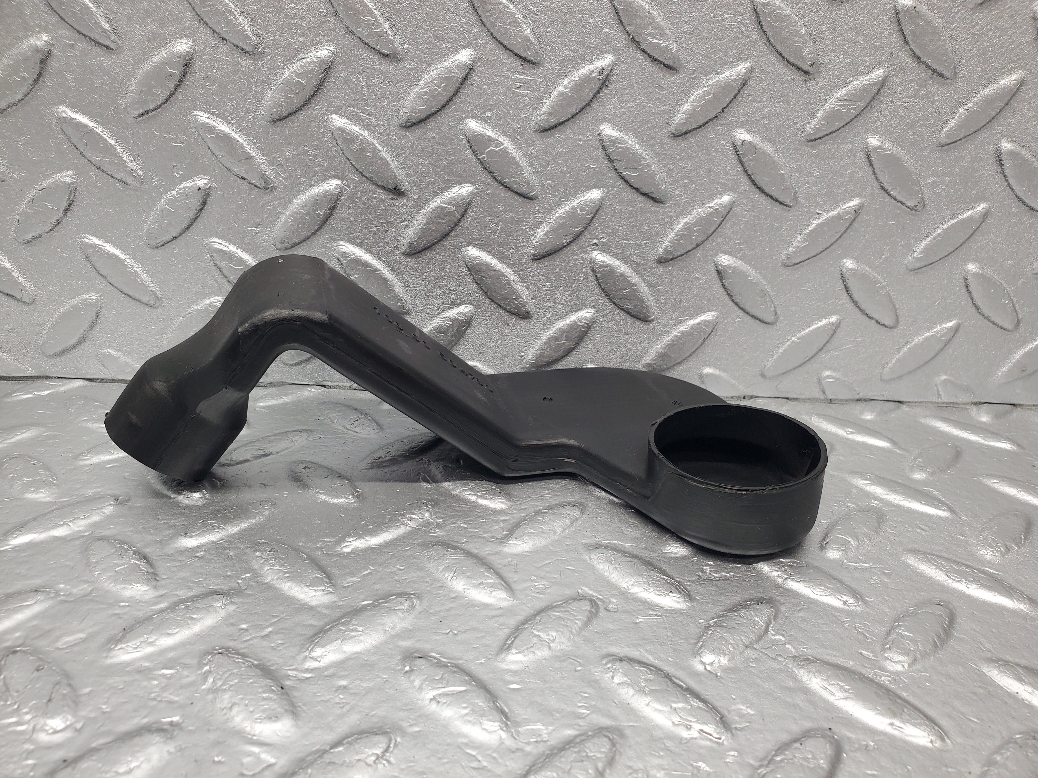 1828 Mercedes-Benz W220 S430 Ecu Cooling Fan Motor Pipe 10800504780