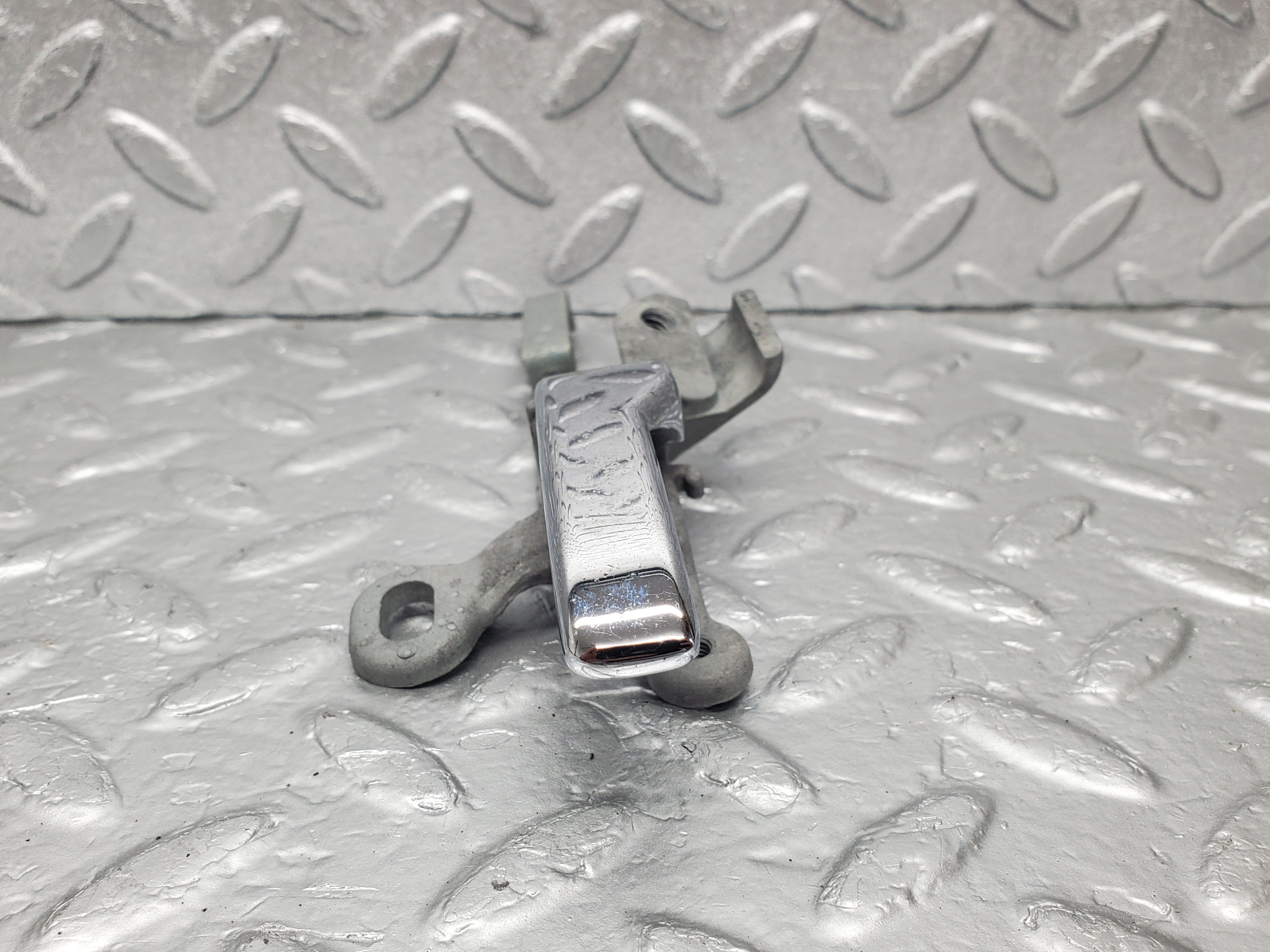 1831 Mercedes-Benz W108 280SE Chrome Door Handle Opener Left 1157660119