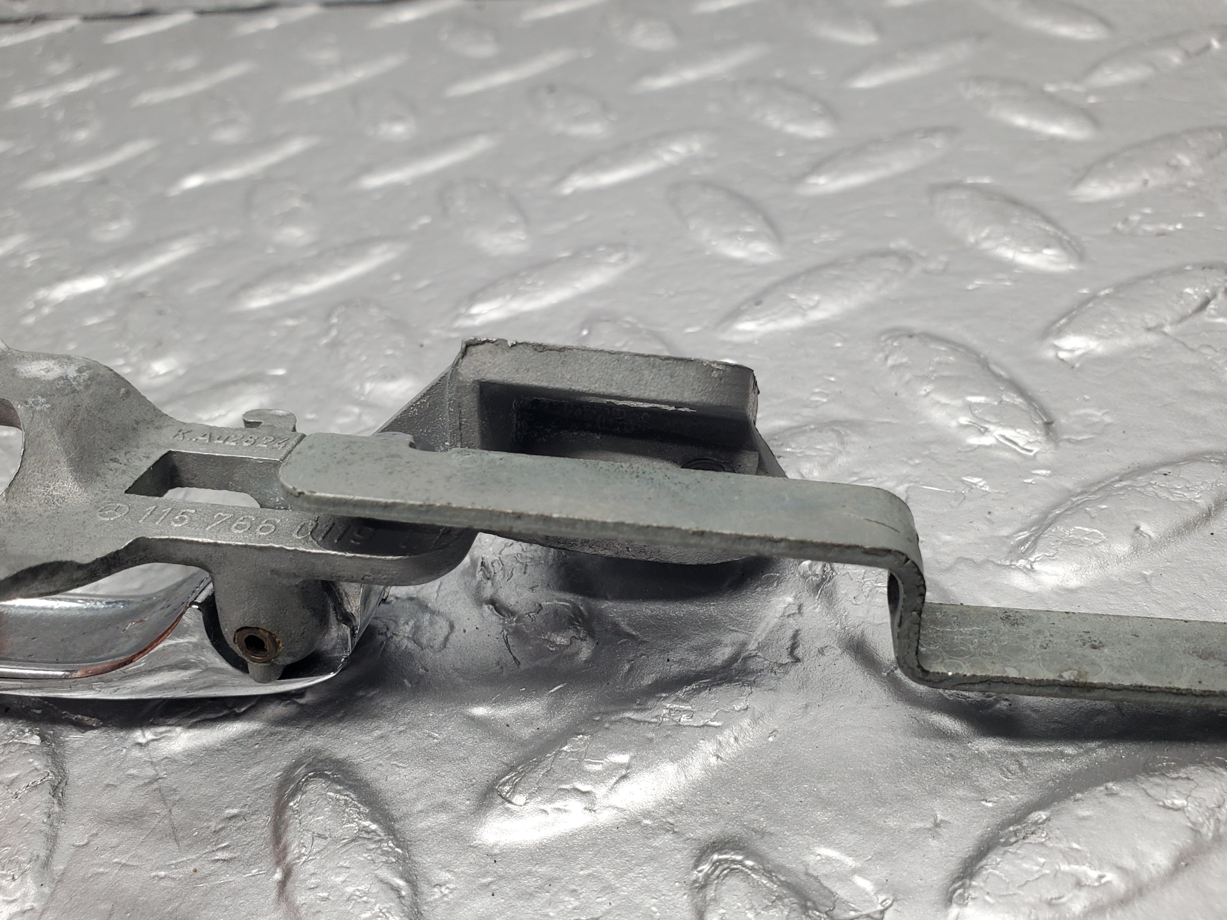 1831 Mercedes-Benz W108 280SE Chrome Door Handle Opener Left 1157660119