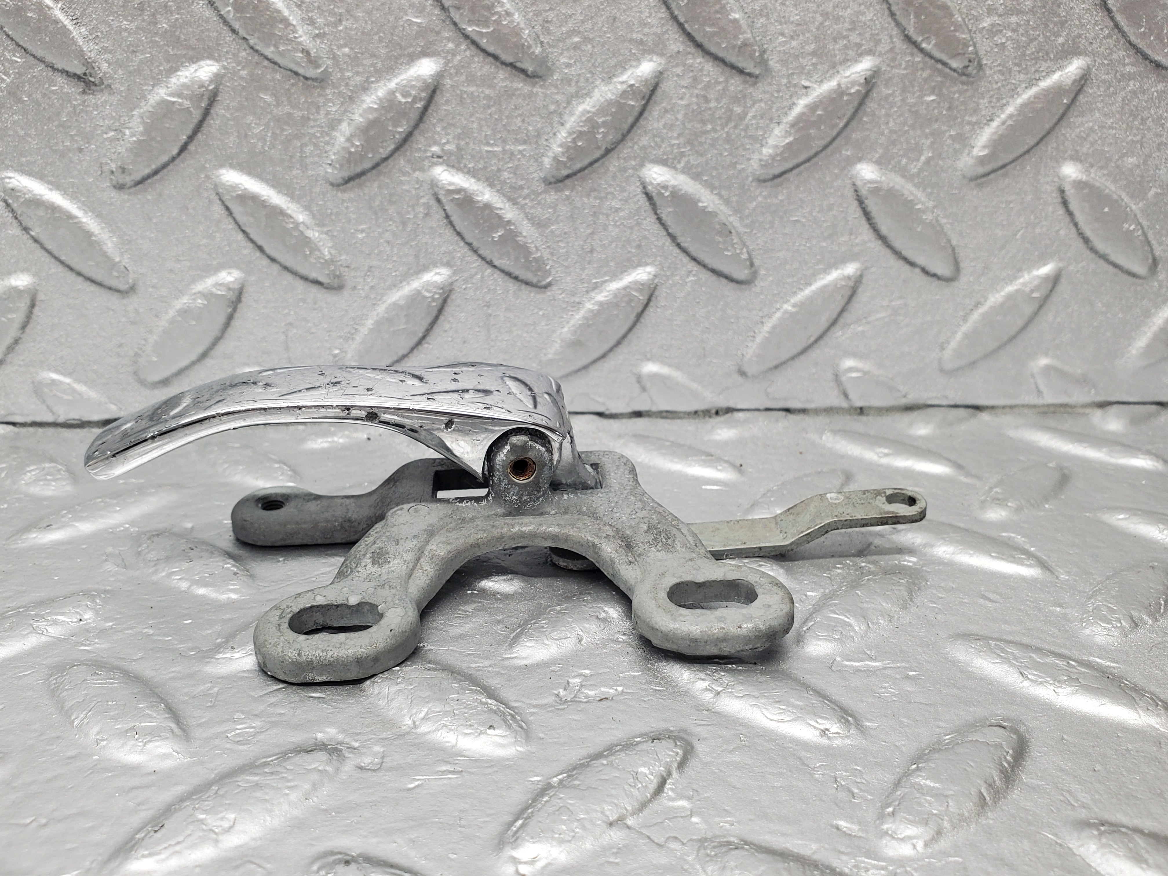 1833 Mercedes-Benz W108 280SE Chrome Door Handle Opener Right 1107660419